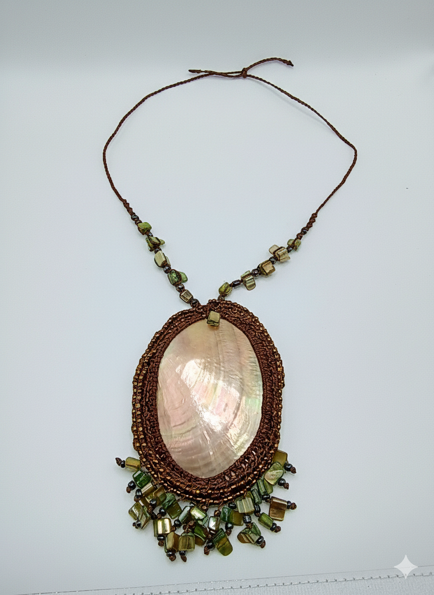 Unisex Macrame Necklace with Spondylus Shell and Mother-of-Pearl, Handmade Peruvian Craft