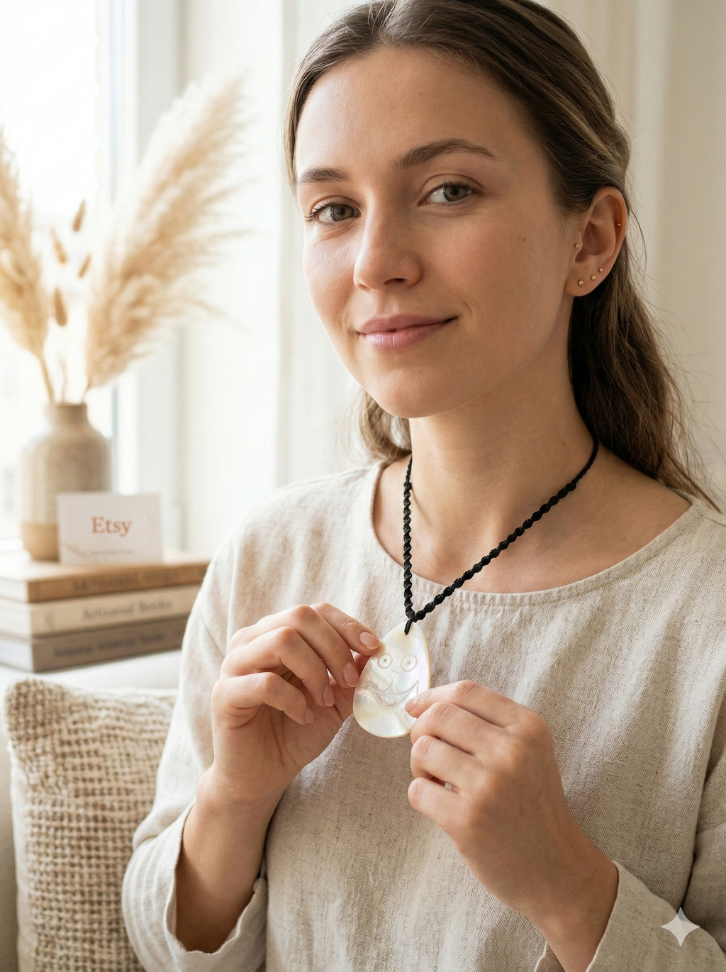 Mother-of-Pearl Smiling Face Necklace Handmade Macrame Thread
