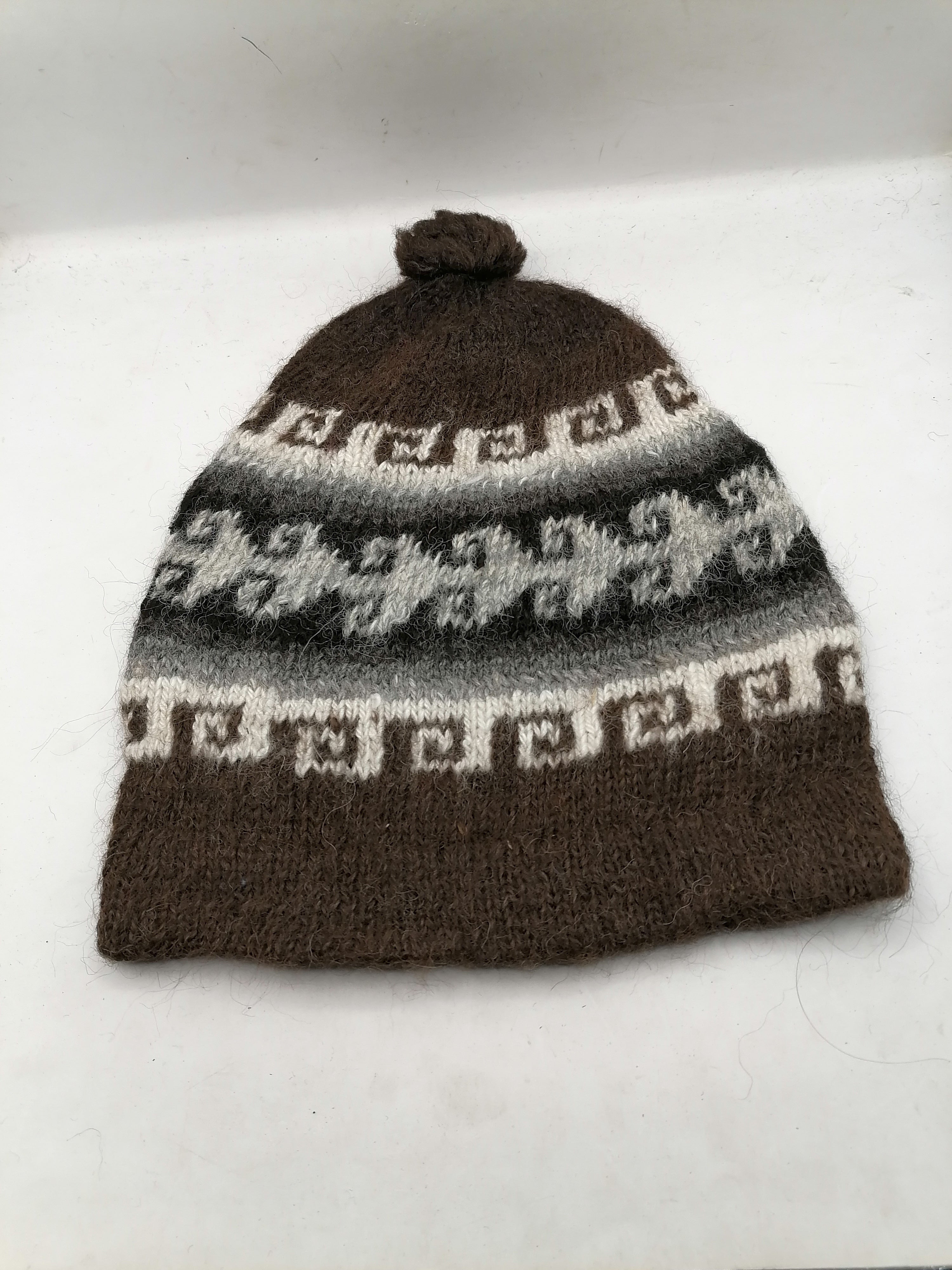 Unisex Chullo Knitted in Alpaca Wool, Warm Winter, Maze Design