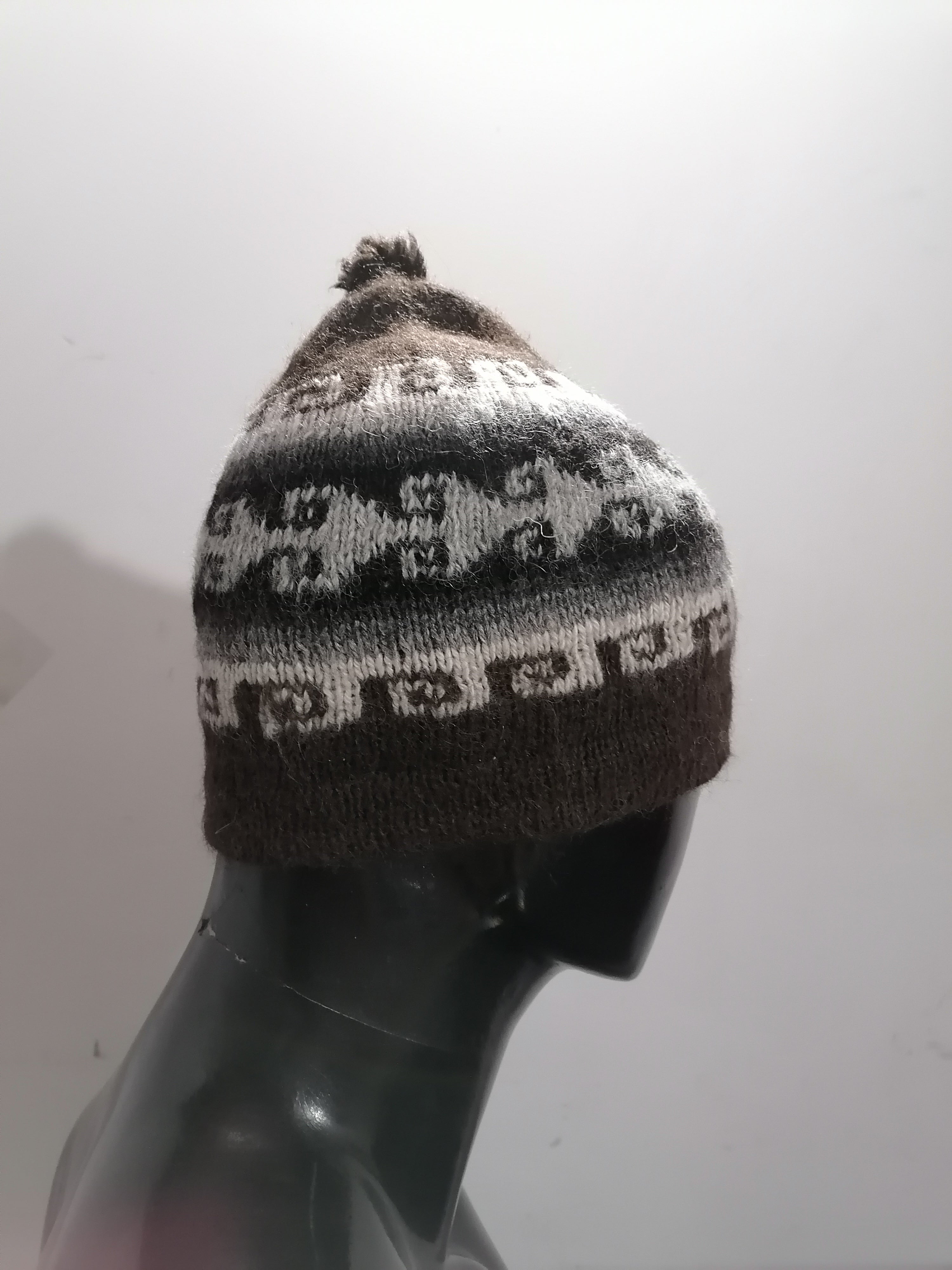 Unisex Chullo Knitted in Alpaca Wool, Warm Winter, Maze Design