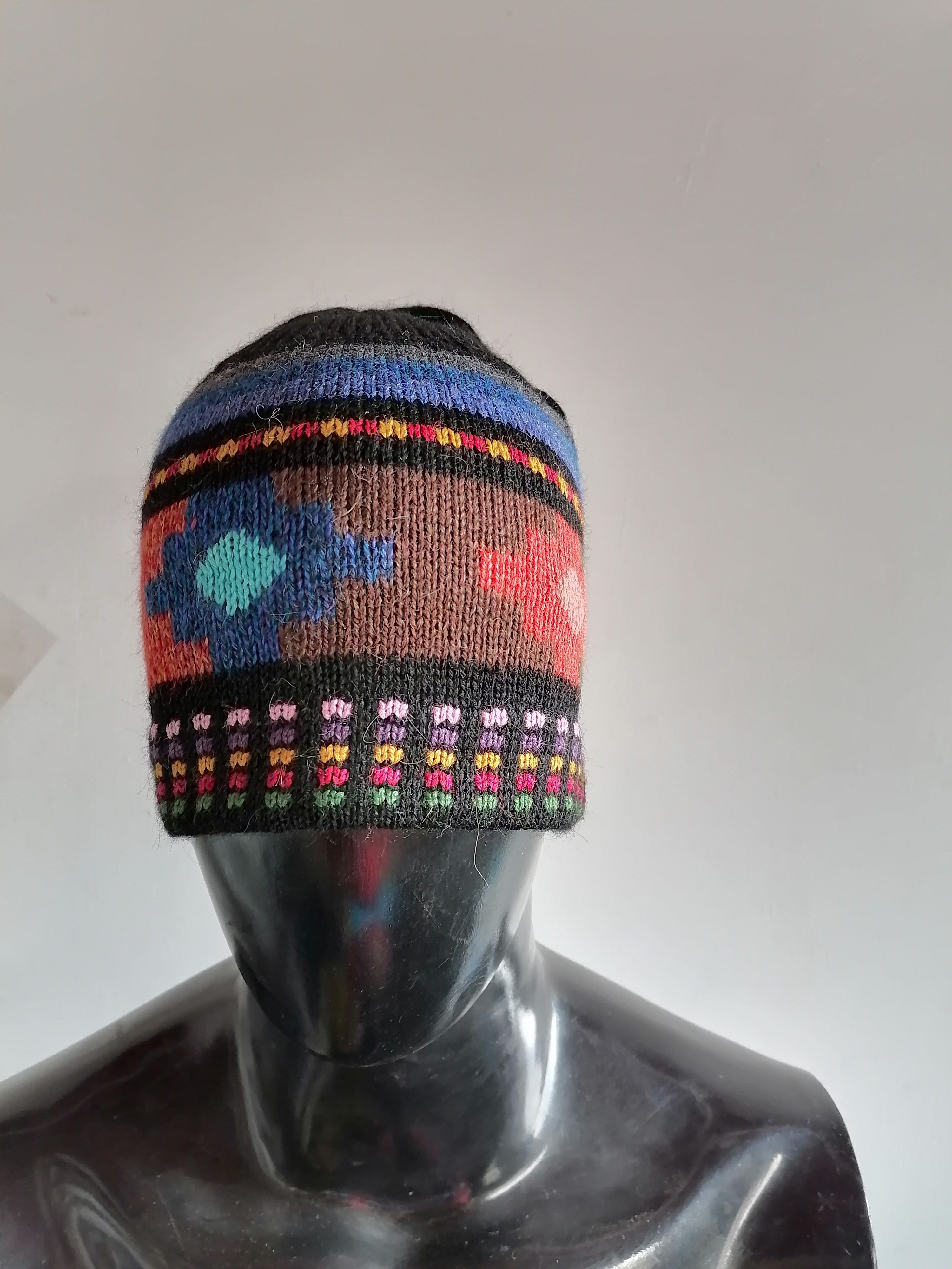 Unisex Handmade Wool Chullo with Inca Chakana Design