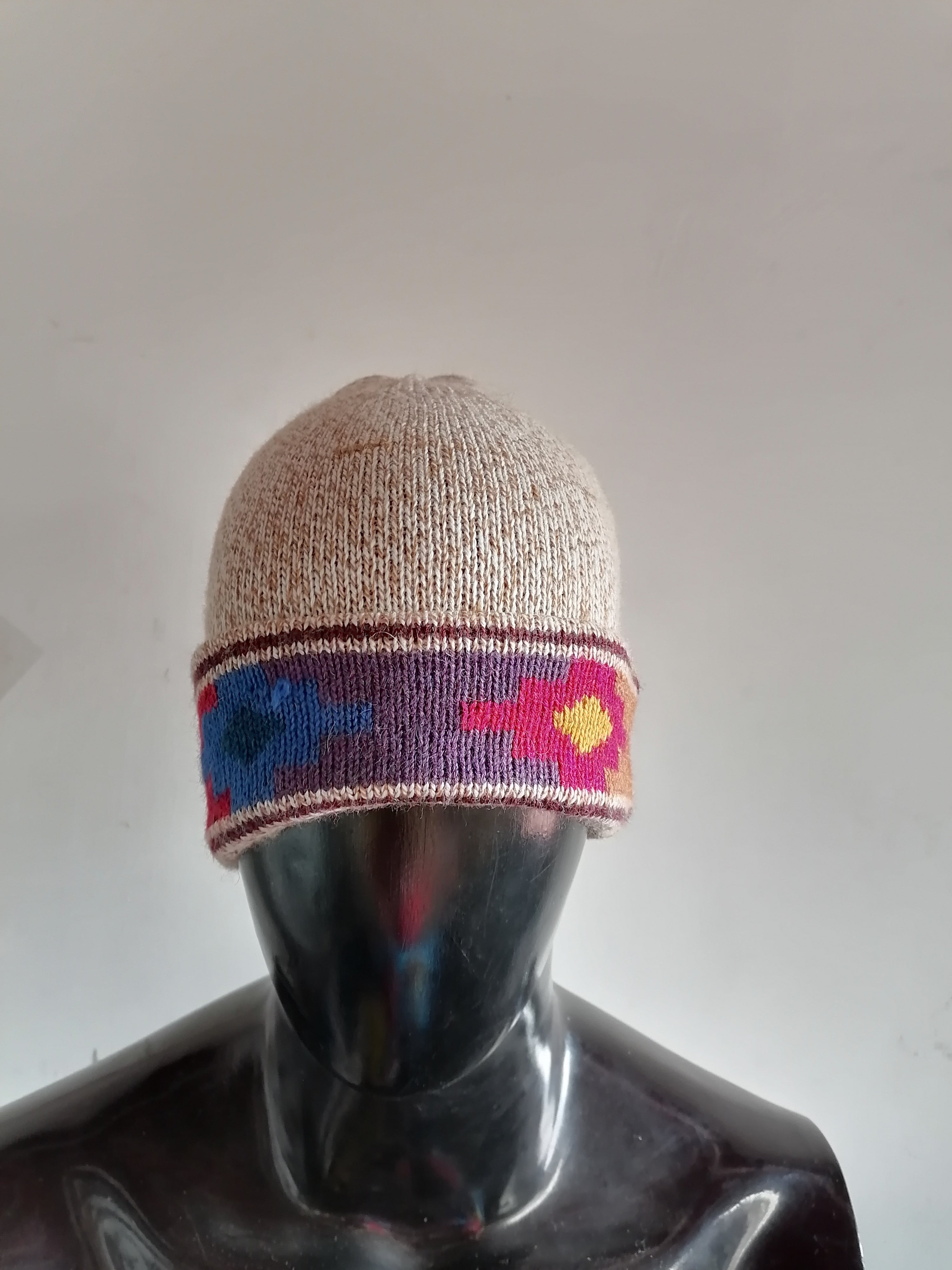 Unisex Knitted Wool Chullo for Warm Winter in Cusco