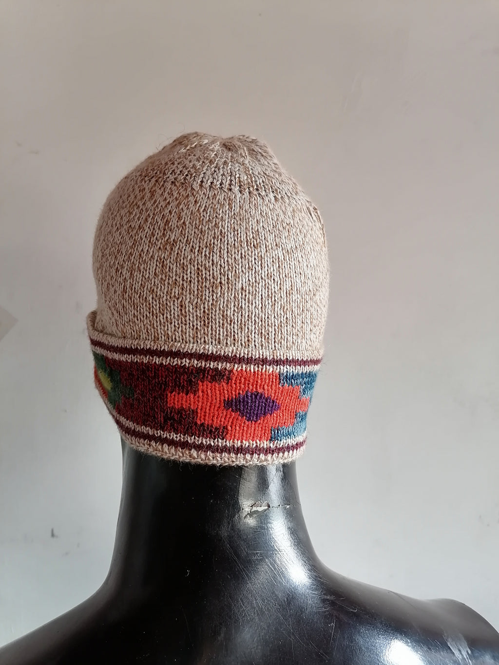 Unisex Knitted Wool Chullo for Warm Winter in Cusco