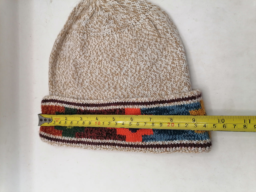 Unisex Knitted Wool Chullo for Warm Winter in Cusco