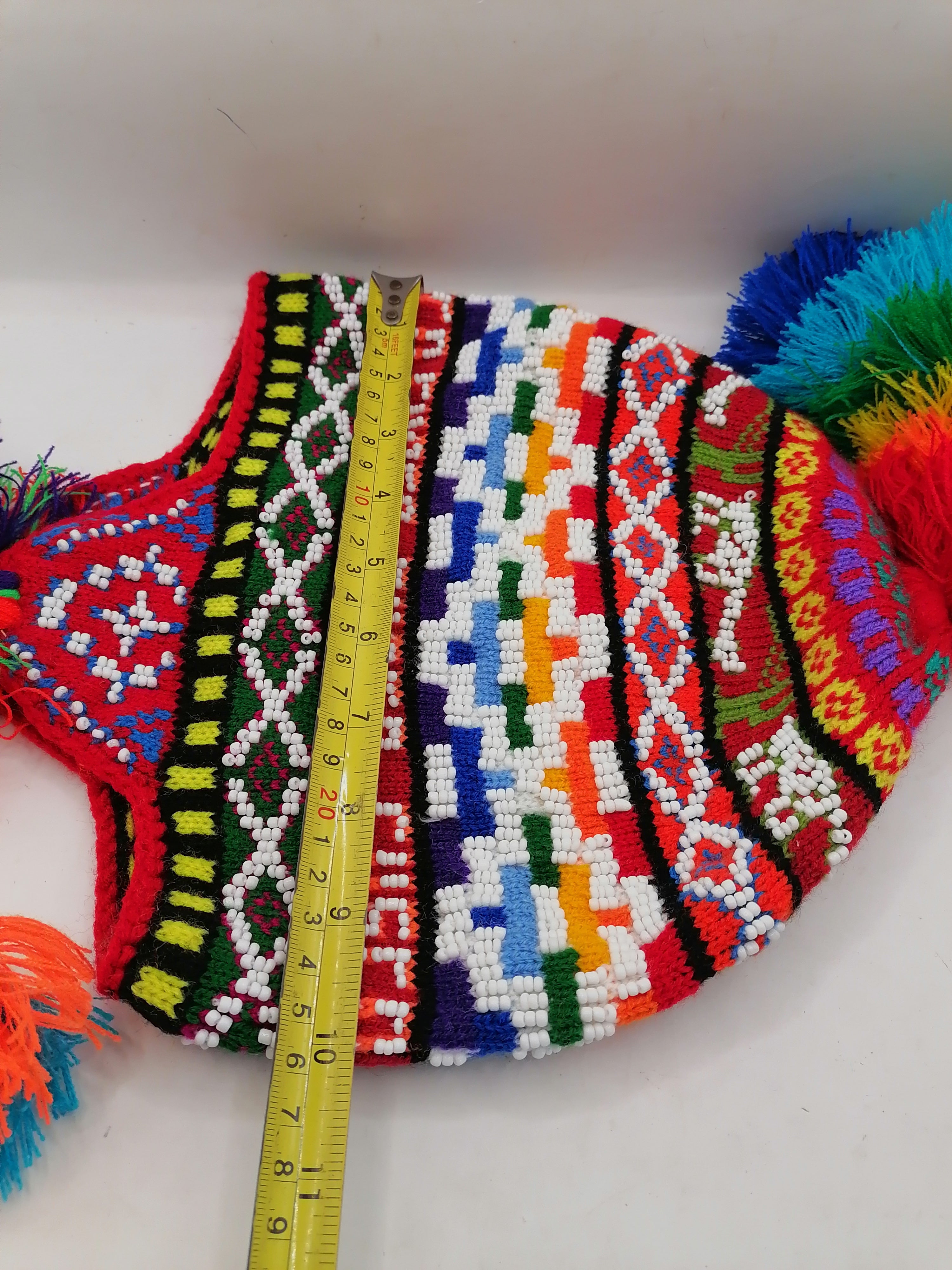 Unisex Knitted Wool Chullo for Warm Winter, Peruvian Handicrafts from Cusco