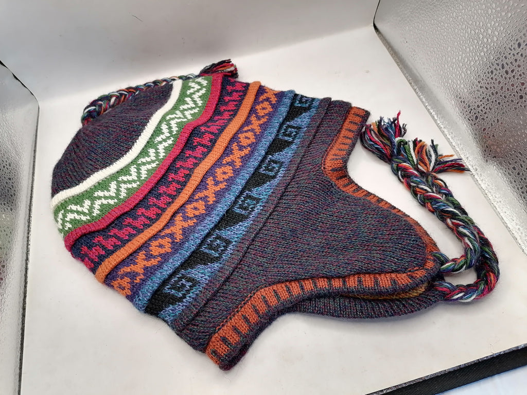 Unisex Knitted Wool Chullo for Warm Winter in Cusco