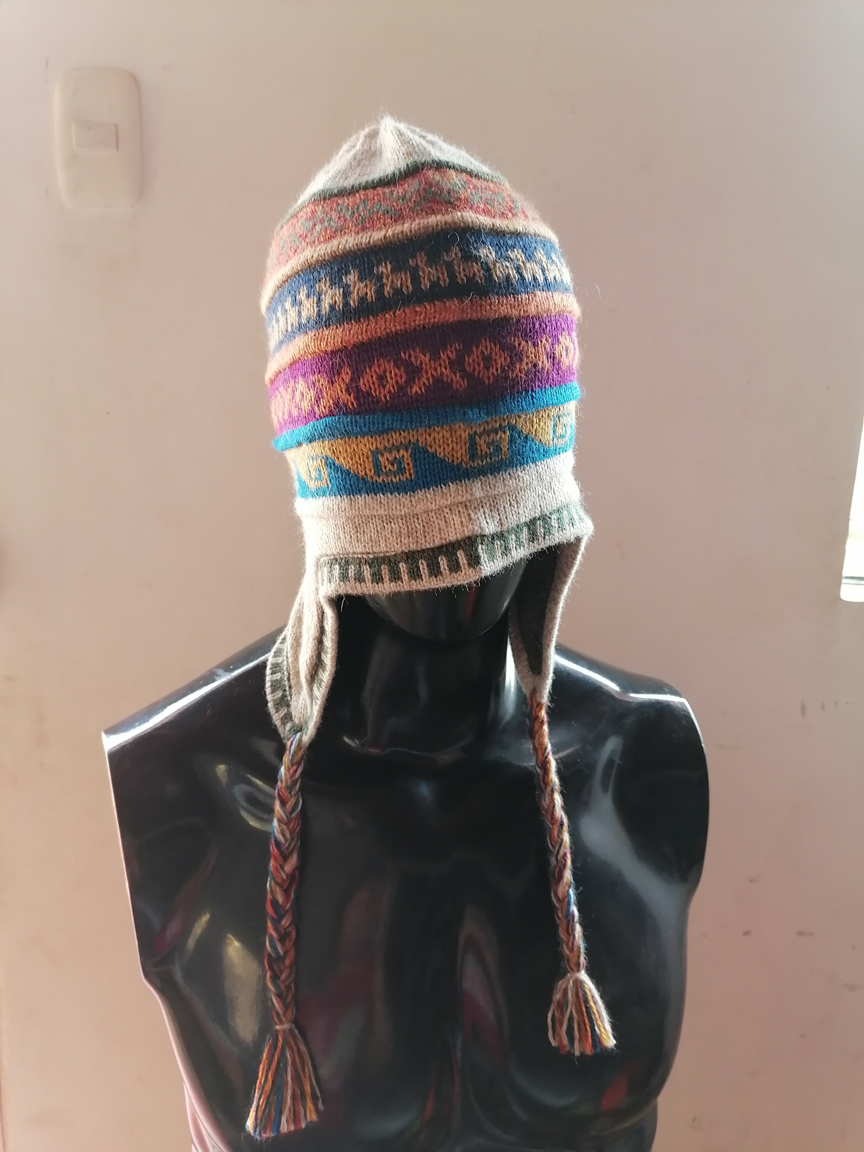 Unisex Knitted Wool Chullo Reversible Andean Hat for Winter