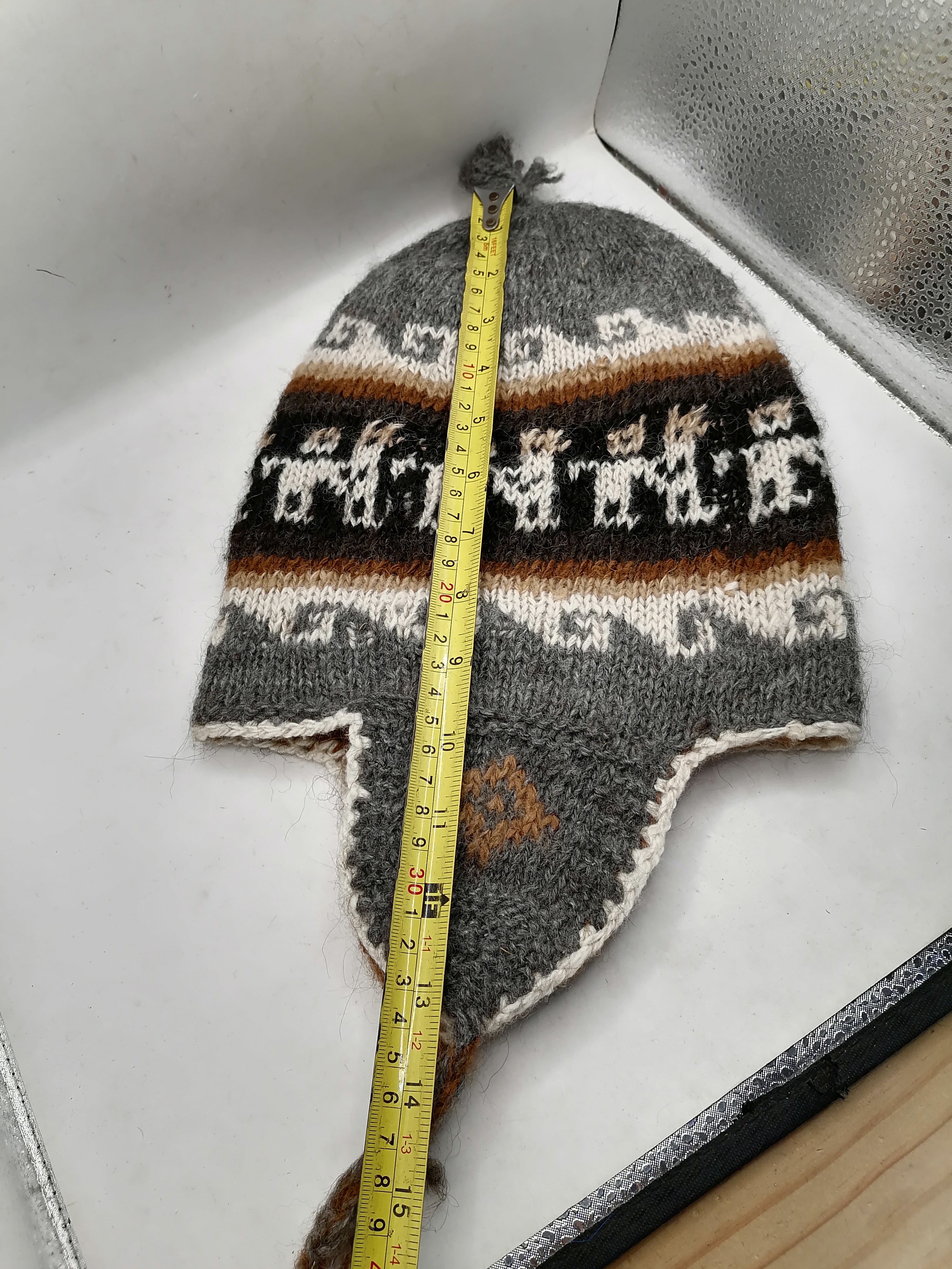 Unisex Knitted Wool Chullo for Warm Winter in Cusco