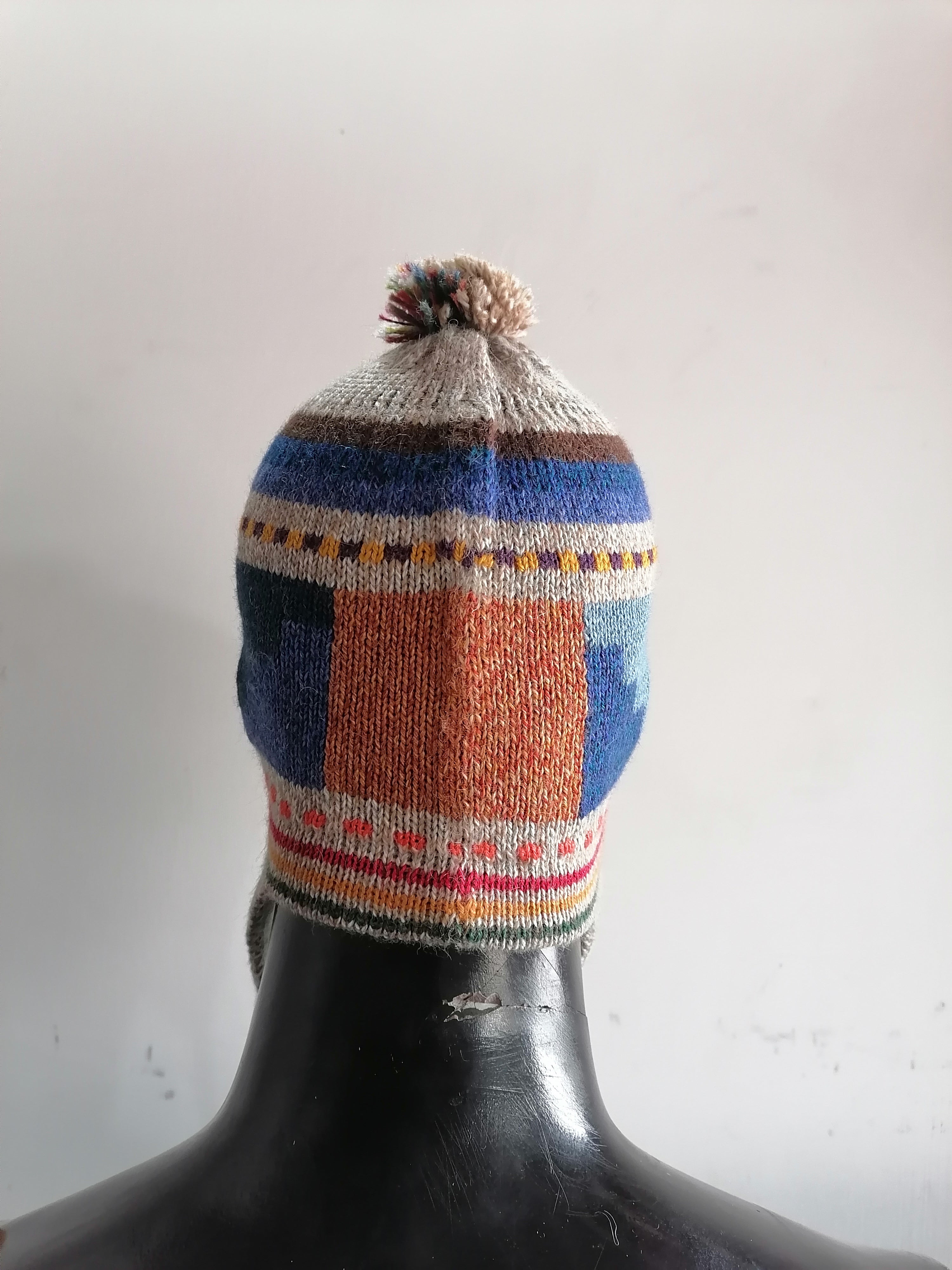 Unisex Knitted Wool Chullo for Warm Winter Cusco