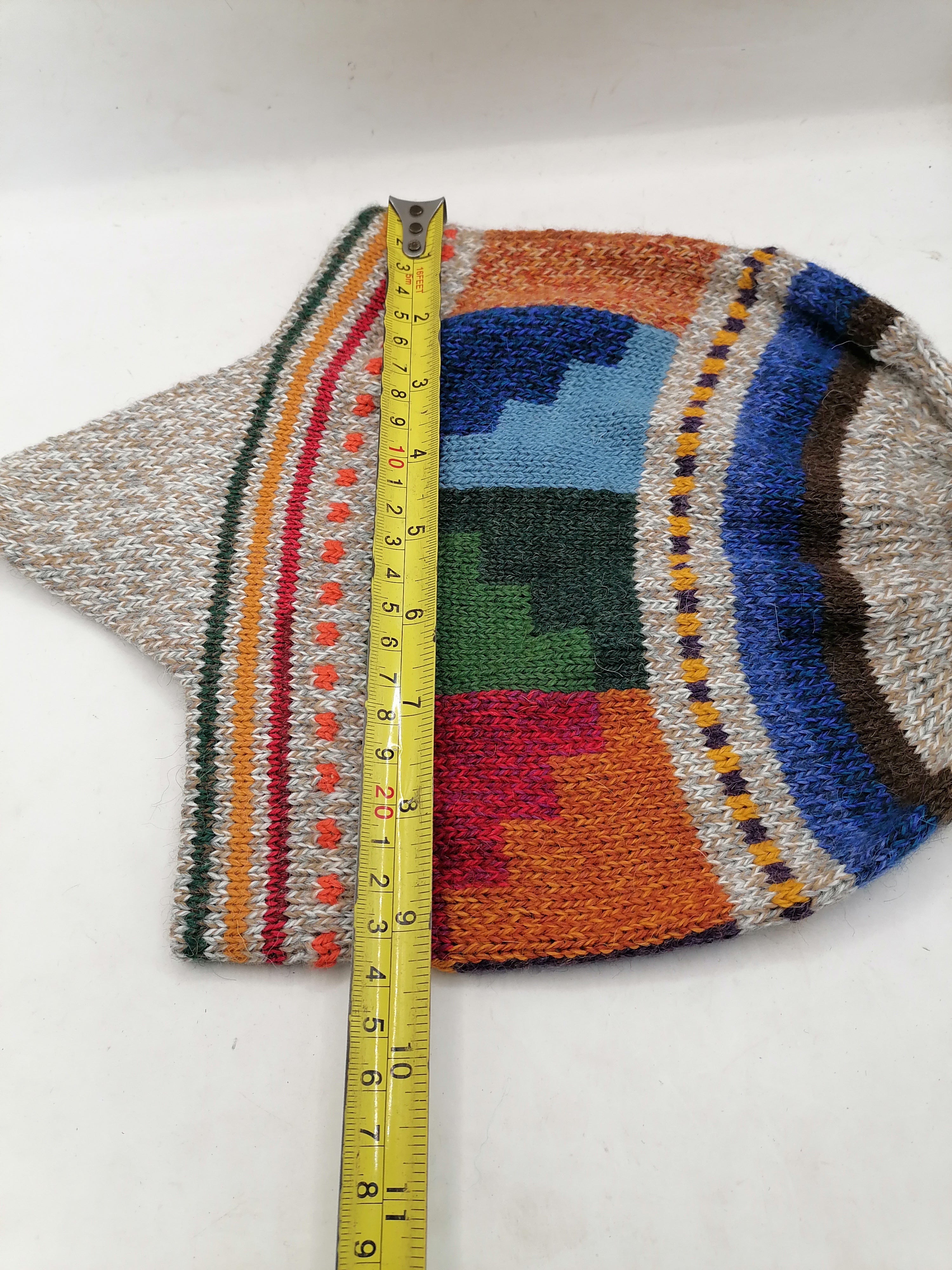 Unisex Knitted Wool Chullo for Warm Winter Cusco