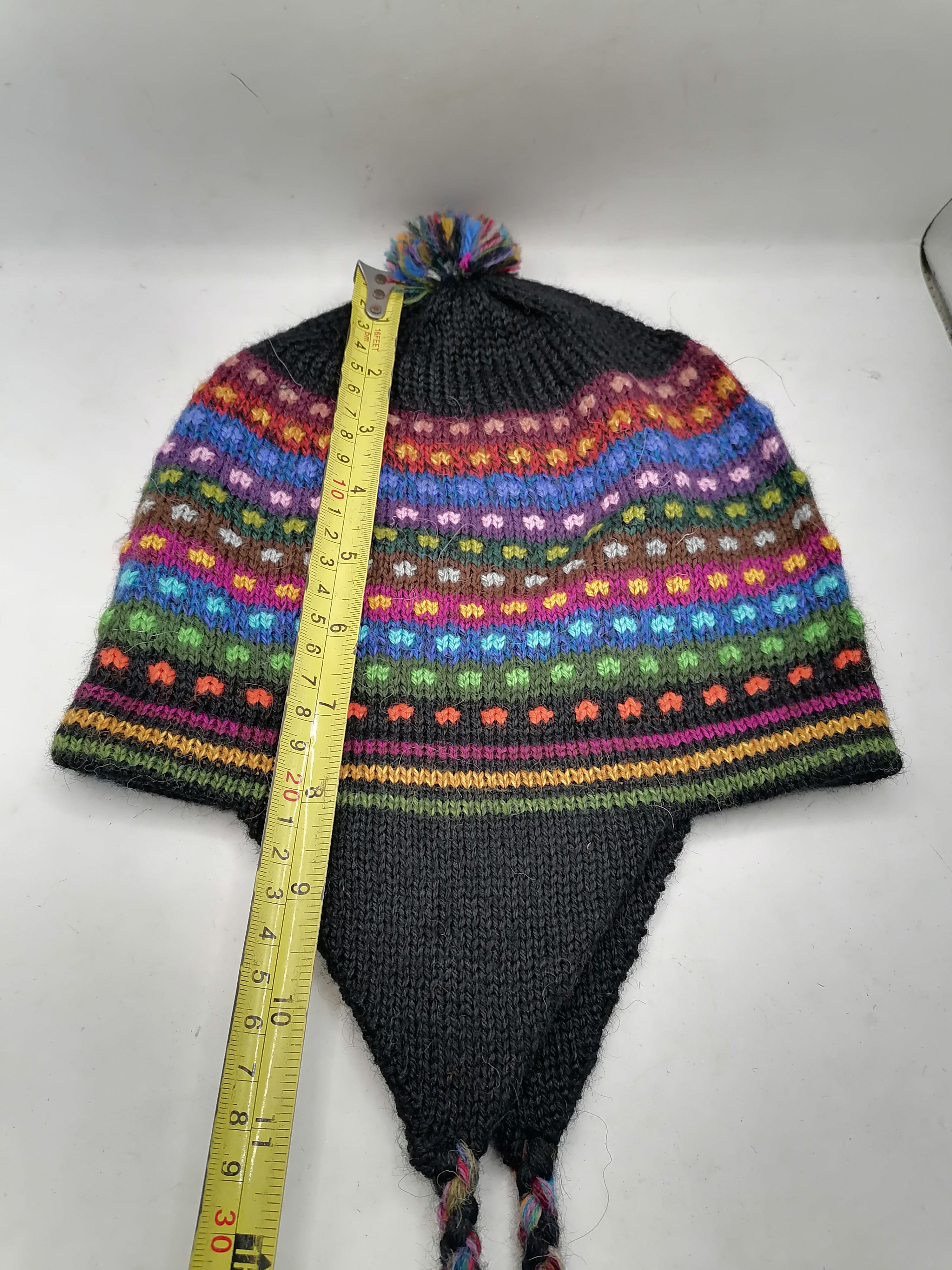 Unisex Knitted Wool Chullo for Warm Winter in Cusco
