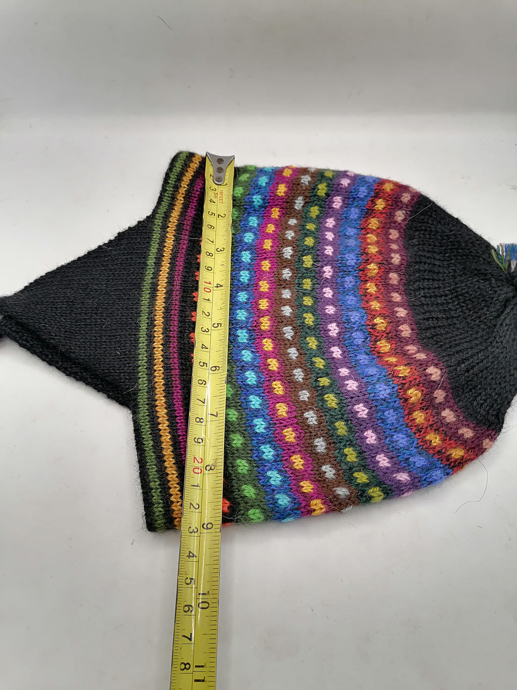 Unisex Knitted Wool Chullo for Warm Winter in Cusco