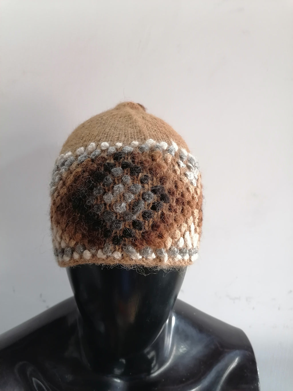 Unisex Hand-Knitted Alpaca Wool Chullo for Winter Warmth