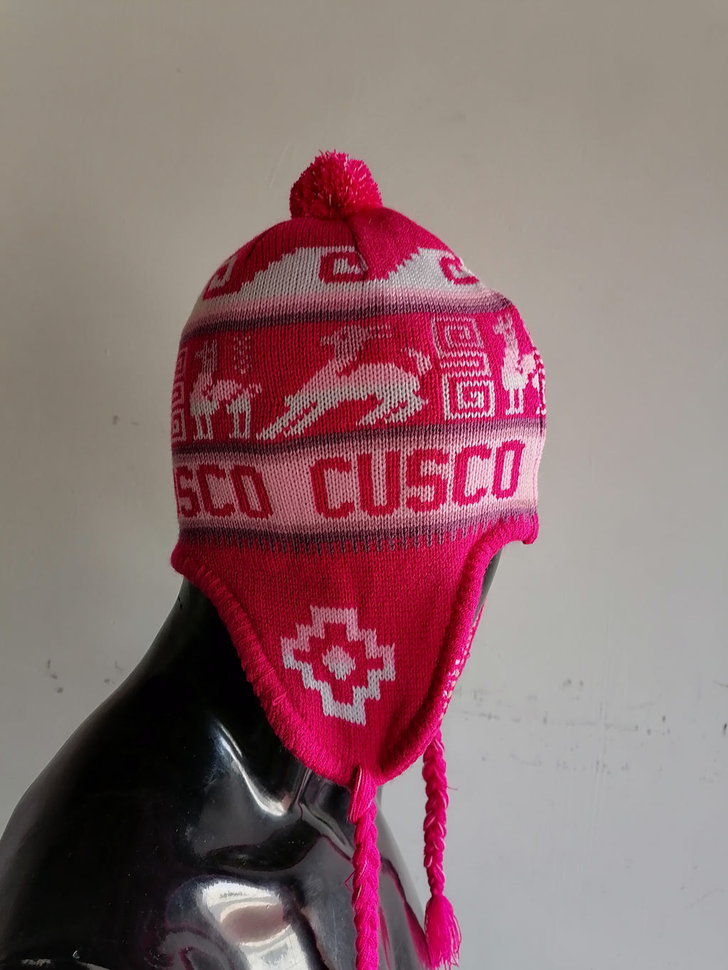 Unisex Knitted Wool Chullo for Warm Winter in Cusco