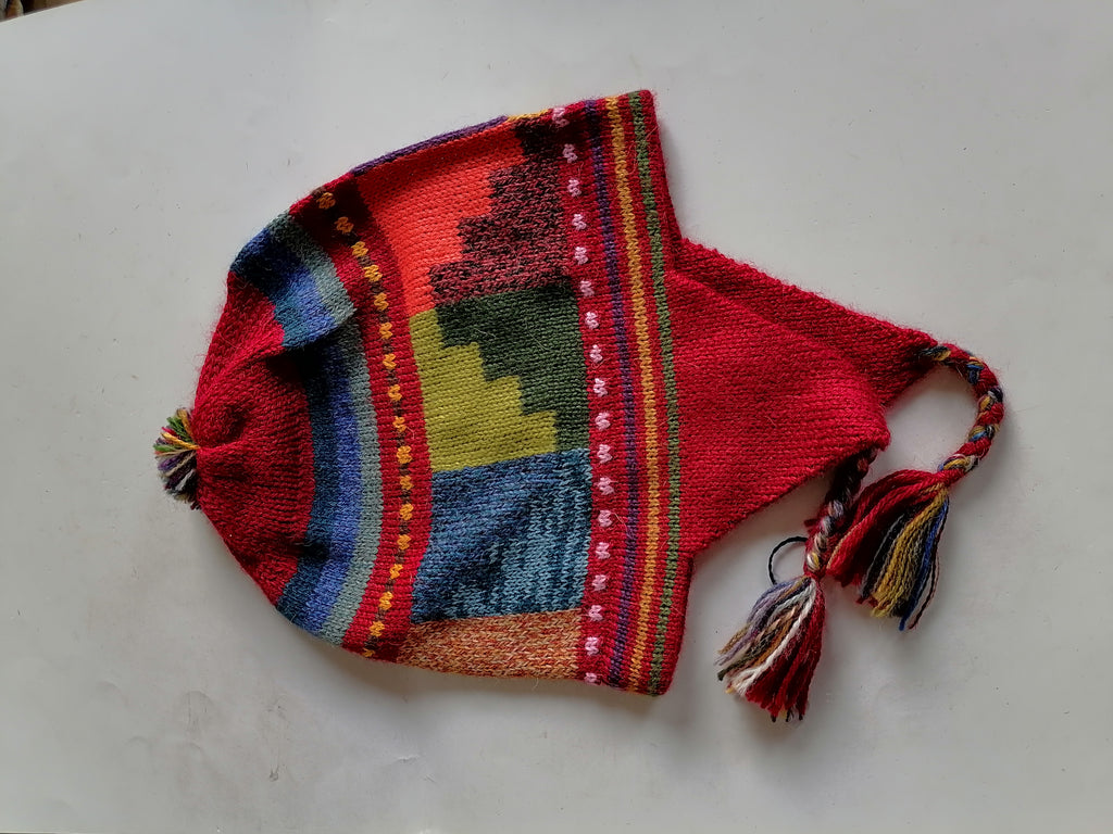 Unisex Knitted Alpaca Wool Chullo for Warm Winter in Cusco