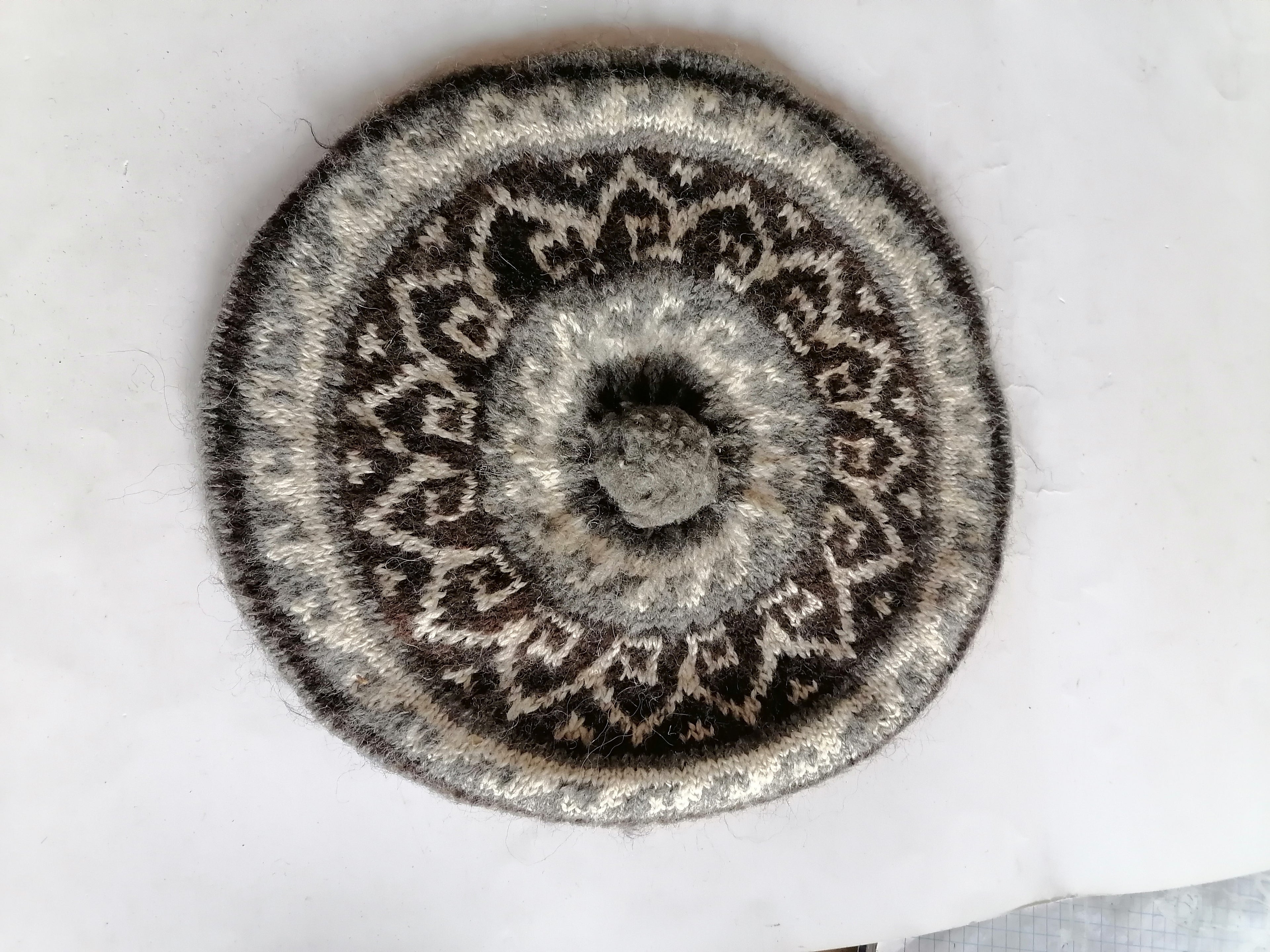 Unisex Wool Knit Beret for Warm Winter in Cusco