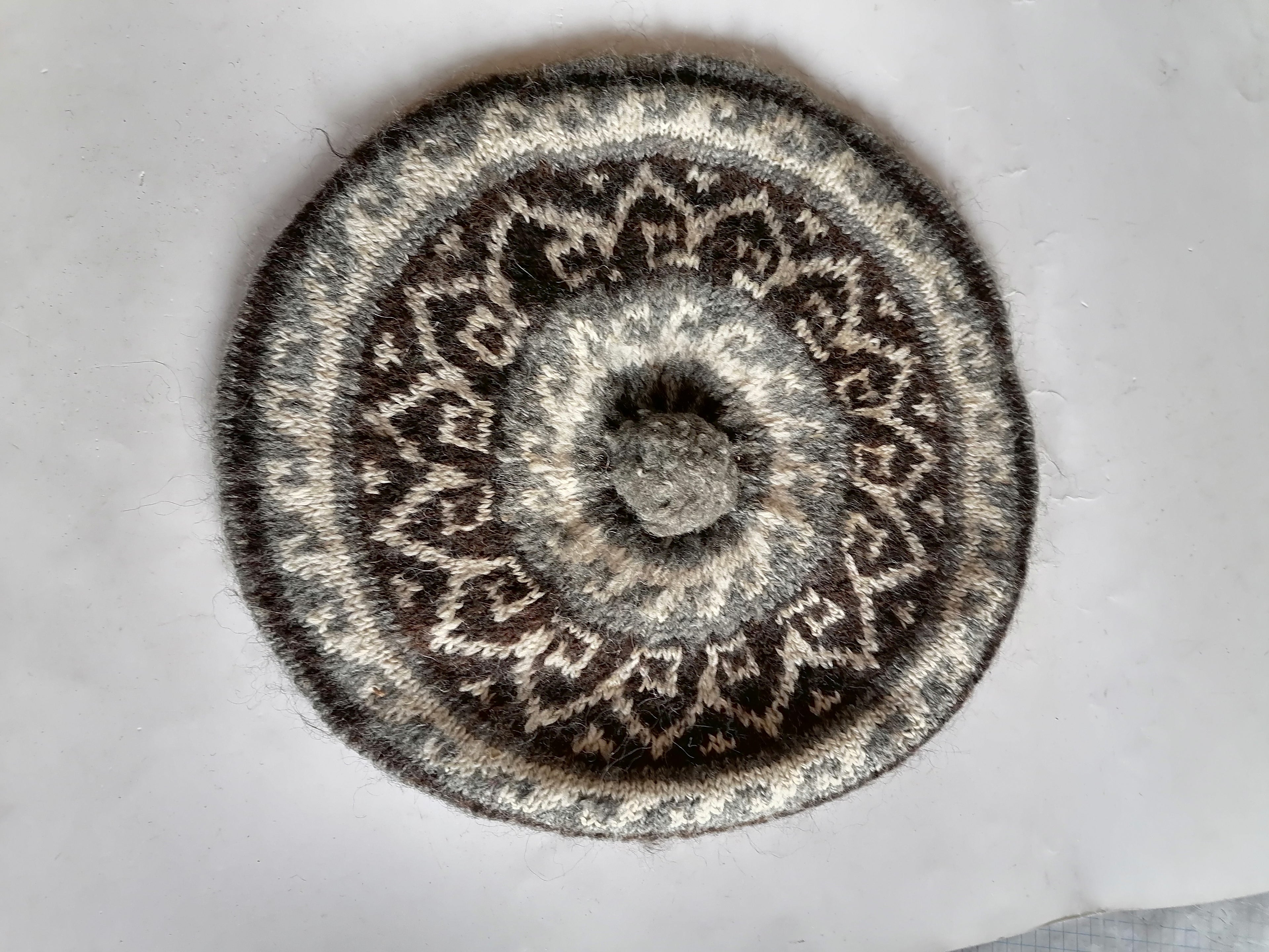 Unisex Wool Knit Beret for Warm Winter in Cusco