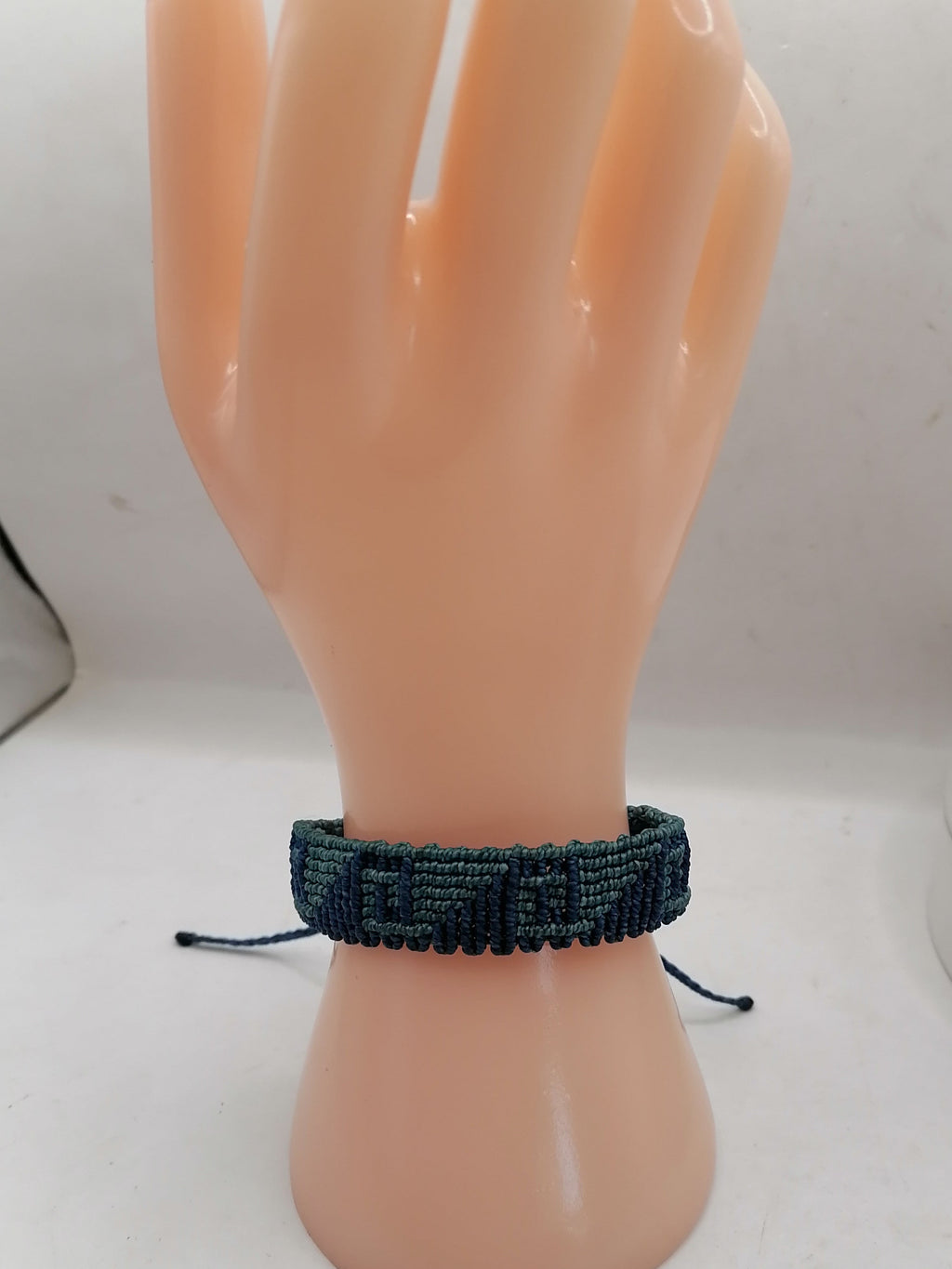 Unisex Woven Macrame Thread Bracelet, Peruvian Handmade Craft, Cusco