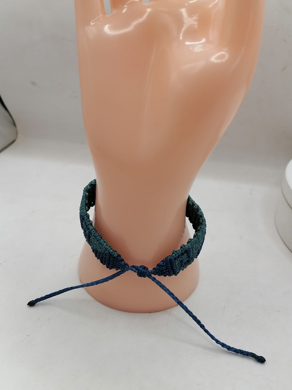 Unisex Woven Macrame Thread Bracelet, Peruvian Handmade Craft, Cusco
