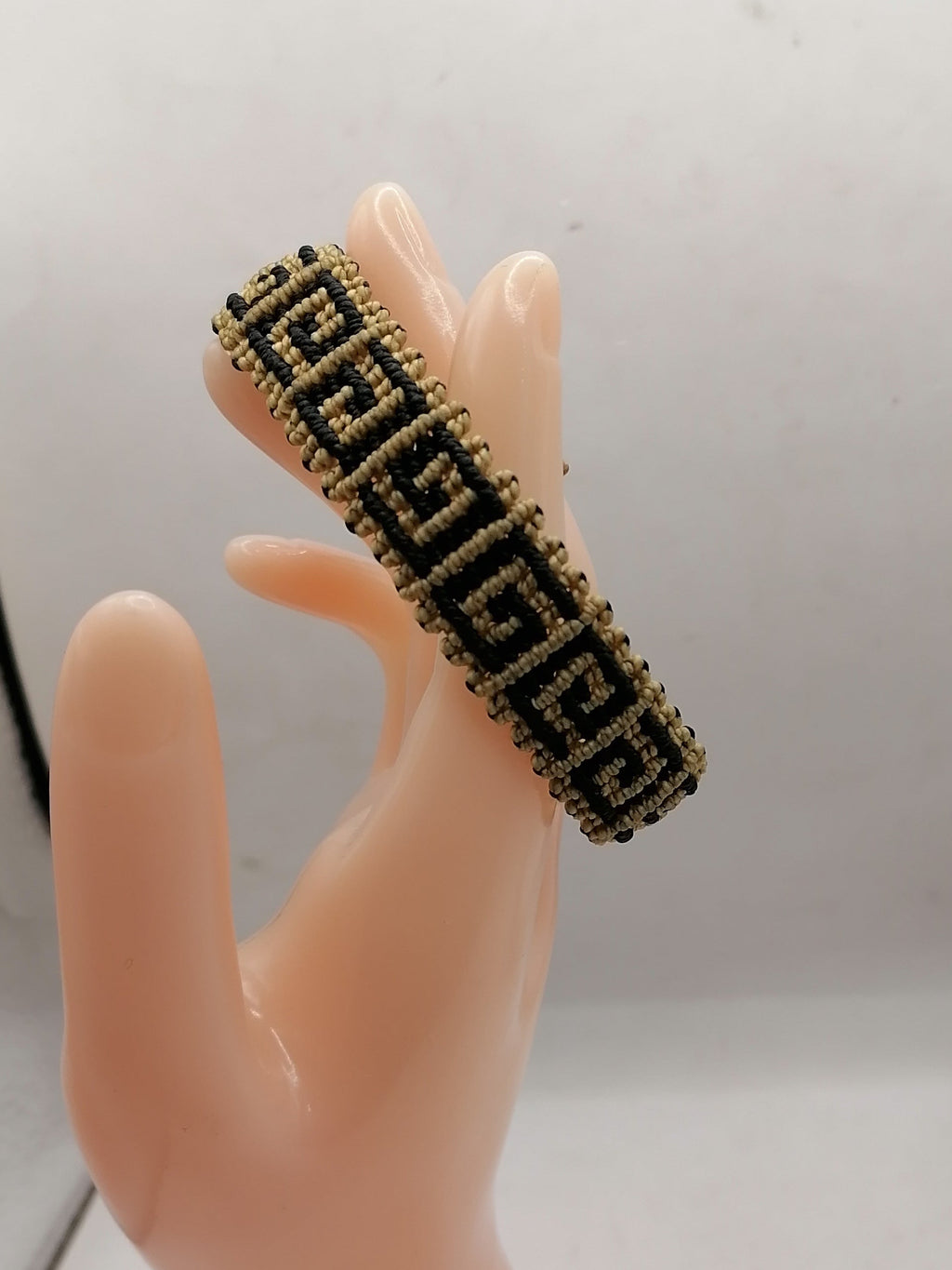Unisex Woven Macrame Thread Bracelet, Peruvian Handicraft, Cusco