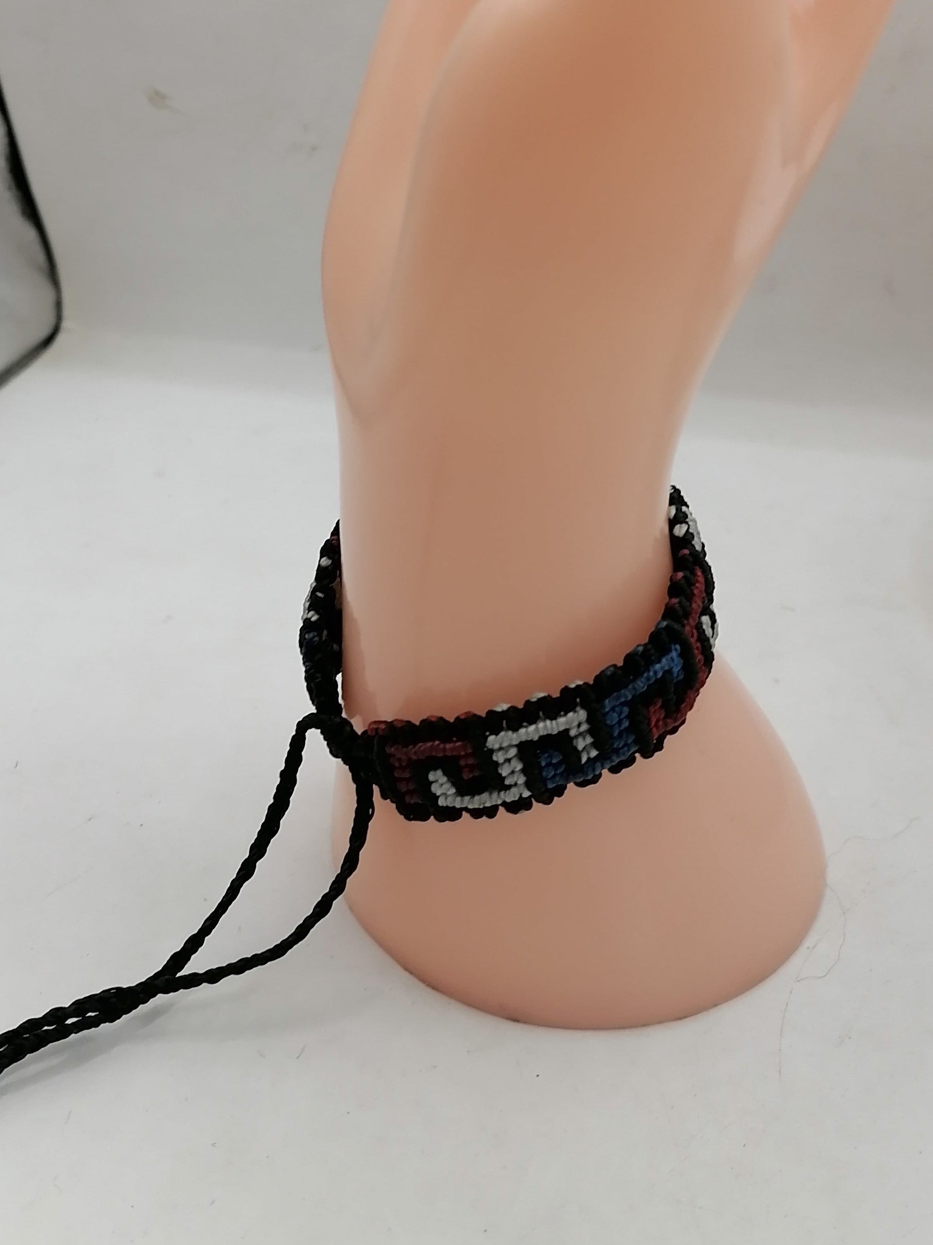 Unisex Macrame Bracelet, Andean Labyrinth Design, Peruvian Handicraft from Cusco