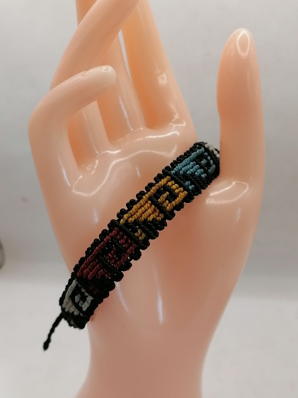 Unisex Woven Macrame Thread Bracelet, Peruvian Handicraft, Cusco