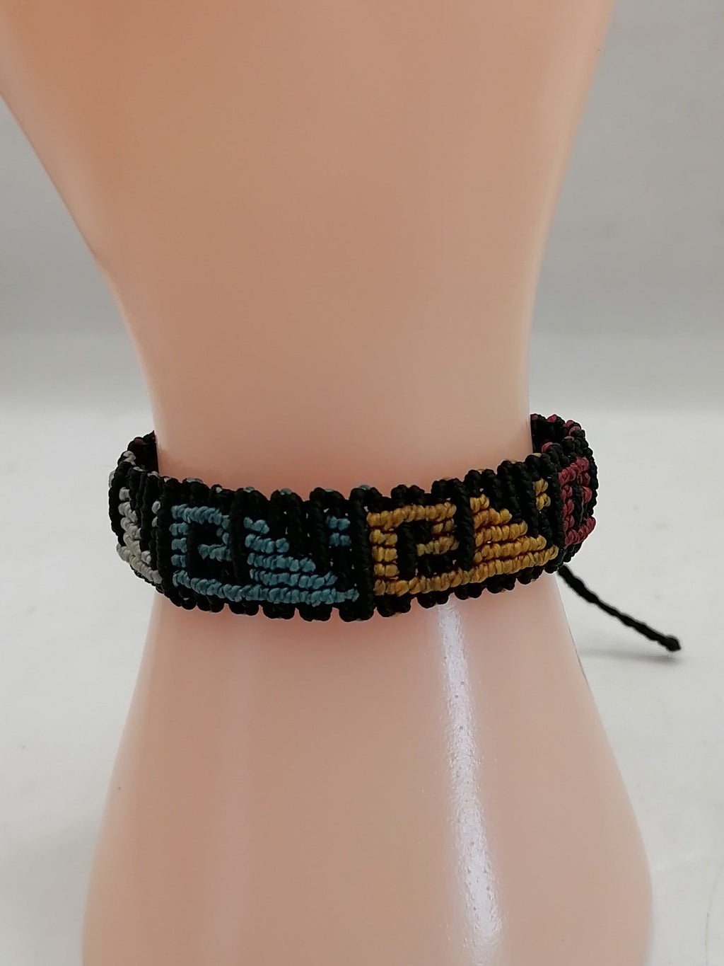 Unisex Woven Macrame Thread Bracelet, Peruvian Handicraft, Cusco
