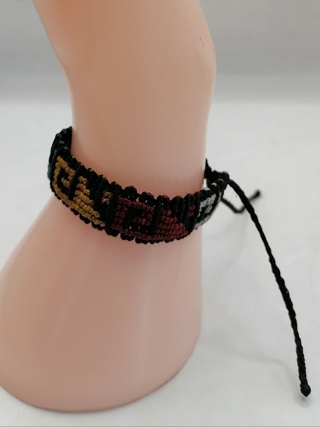 Unisex Woven Macrame Thread Bracelet, Peruvian Handicraft, Cusco