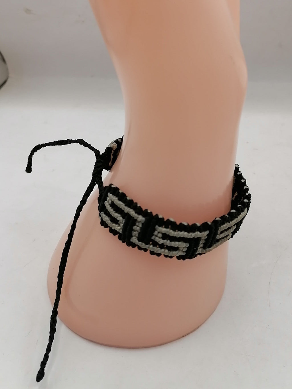 Women's Woven Macrame Thread Bracelet, Peruvian Handicraft, Cusco