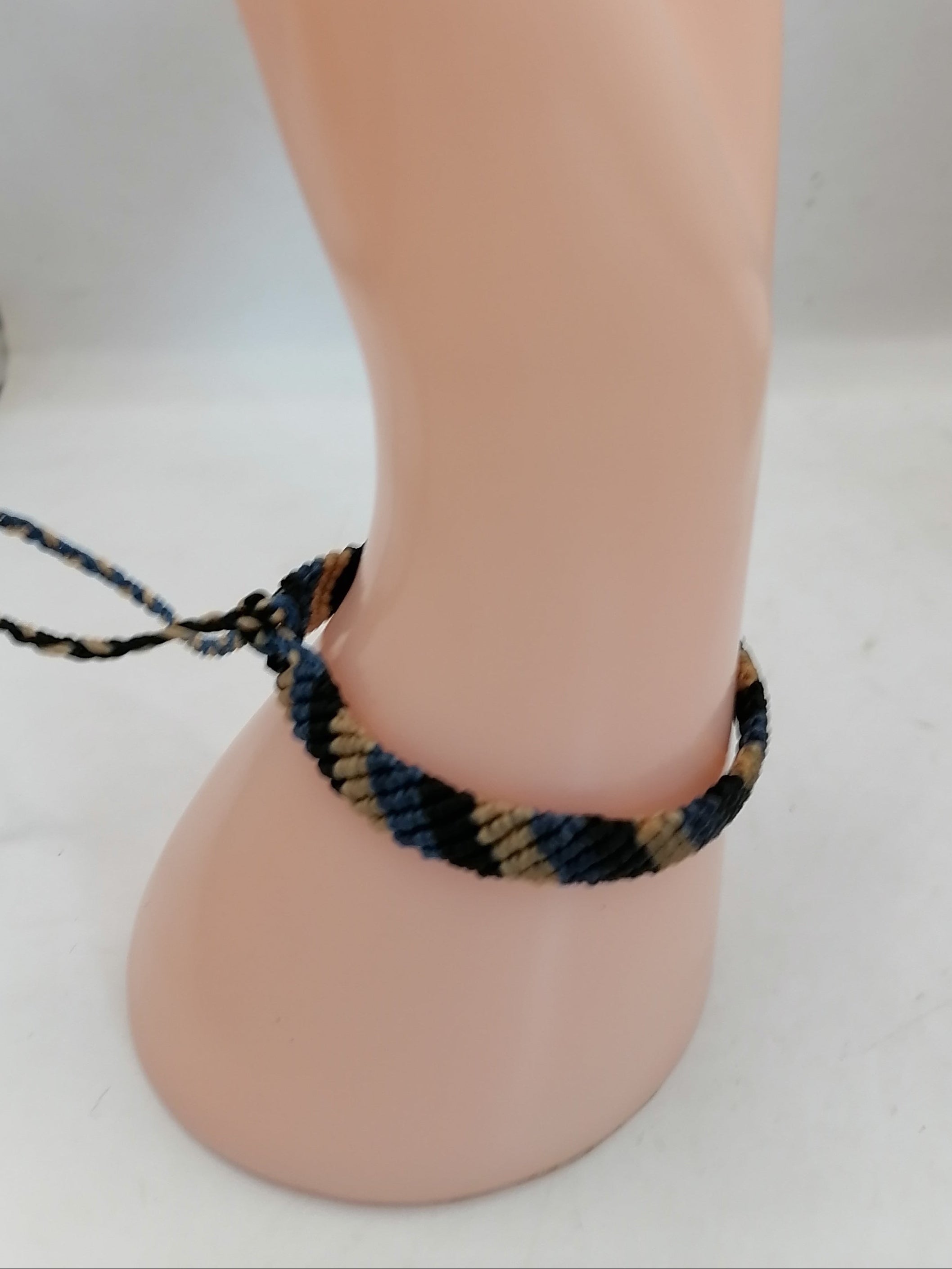 Unisex Woven Macrame Thread Bracelet with Geometric Shapes