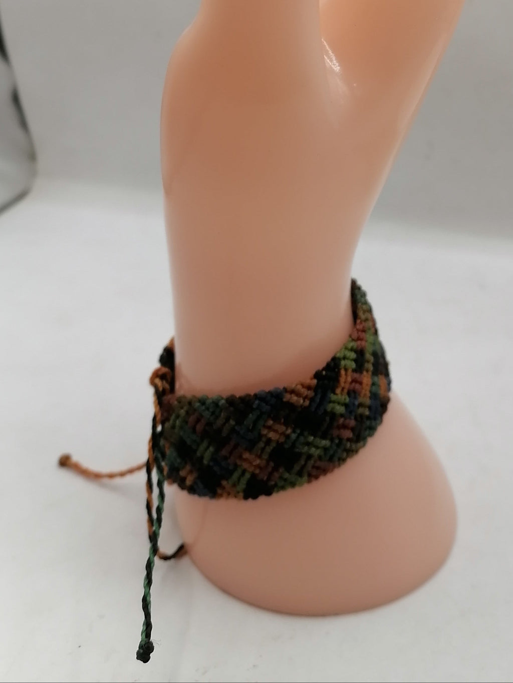 Unisex Woven Macrame Thread Bracelet with Square Design, Peruvian Handicraft from Cusco