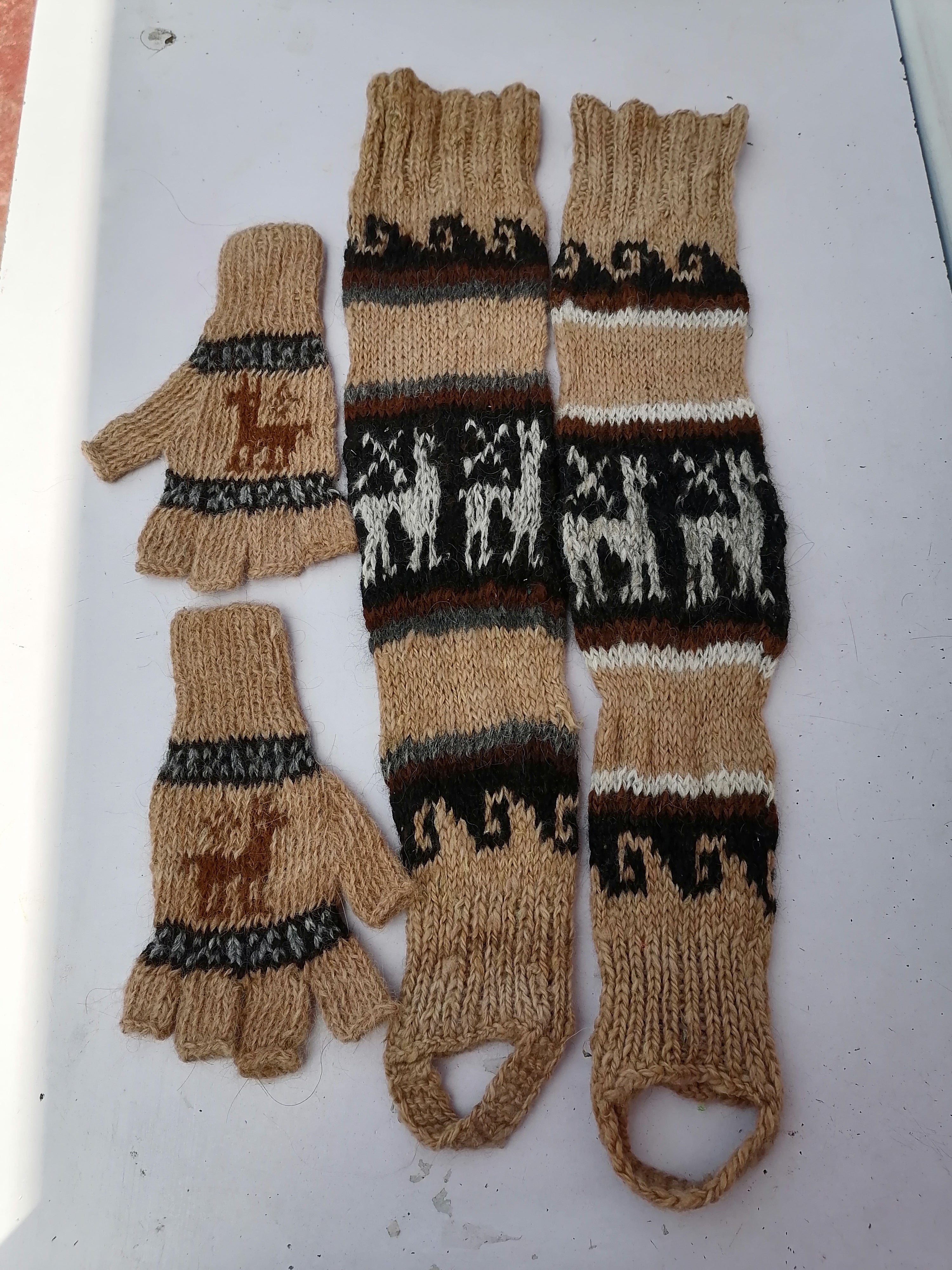 Alpaca Wool Leg Warmer and Glove Set for Warm Winter in the Andes