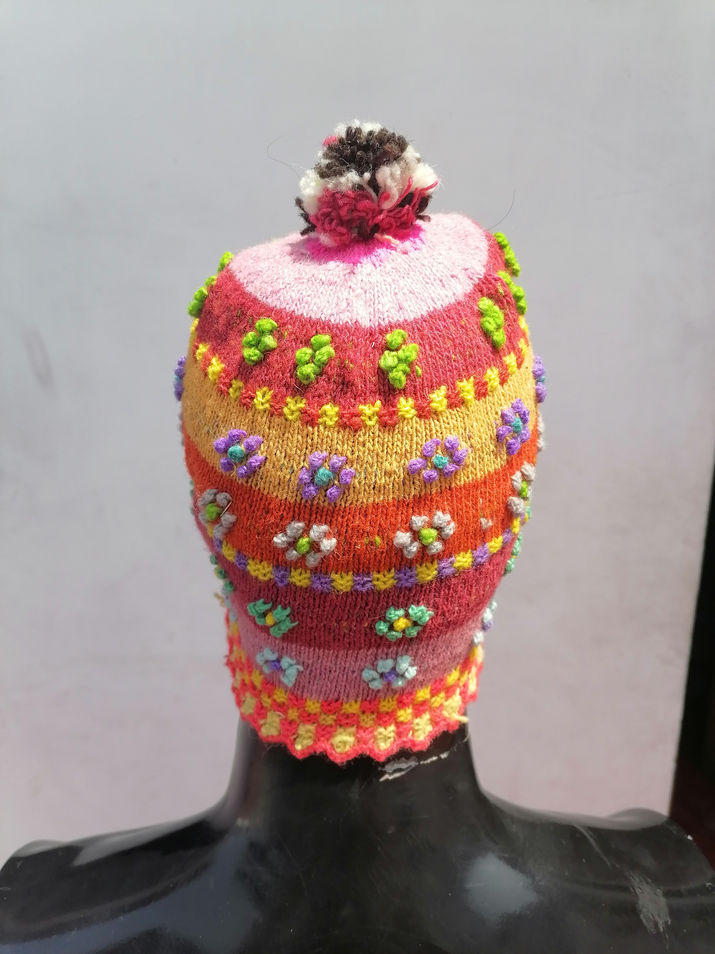 Unisex Knitted Wool Chullo for Warm Winter, Multicolor, Cusco