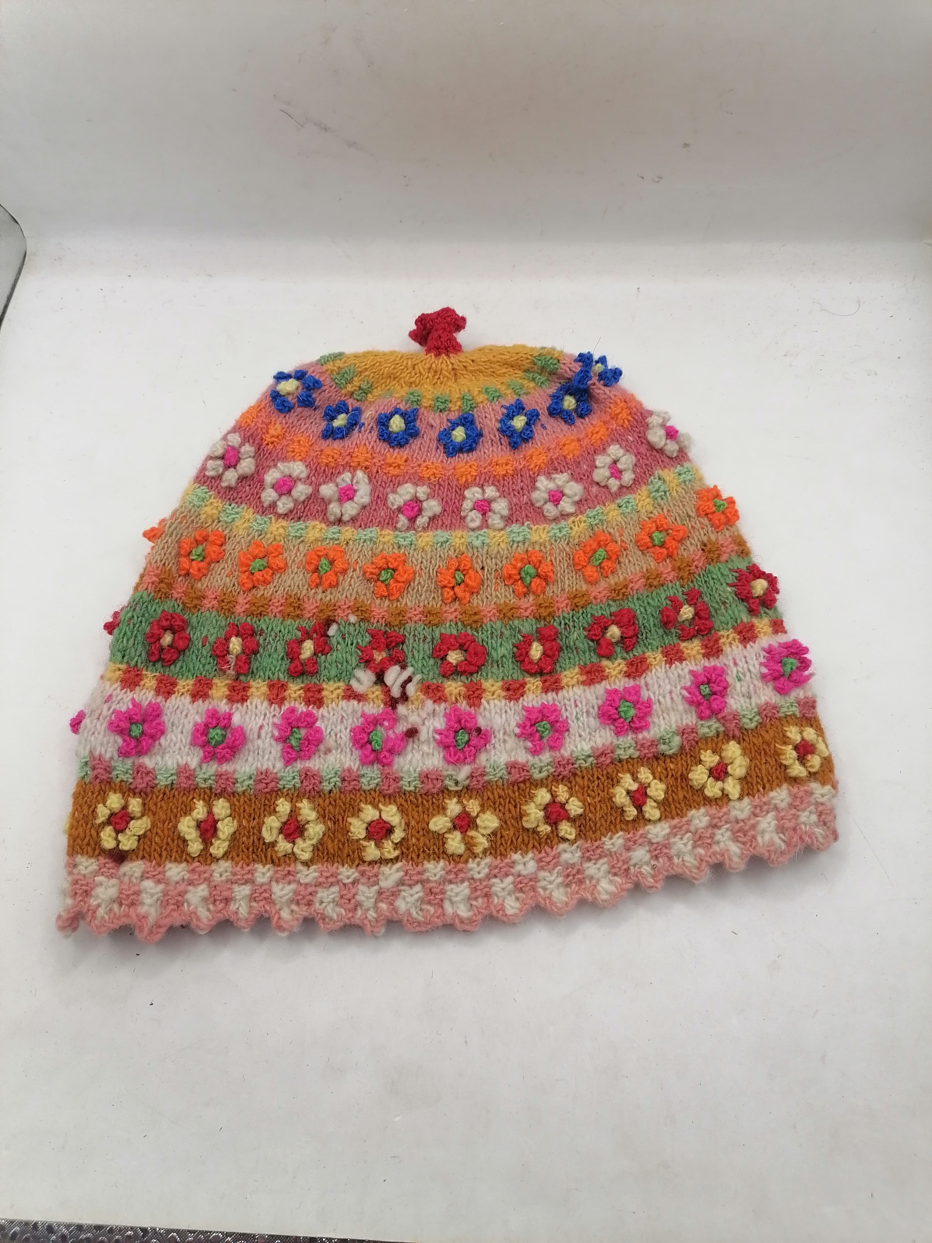 Unisex Knitted Wool Chullo for Warm Winter in Cusco
