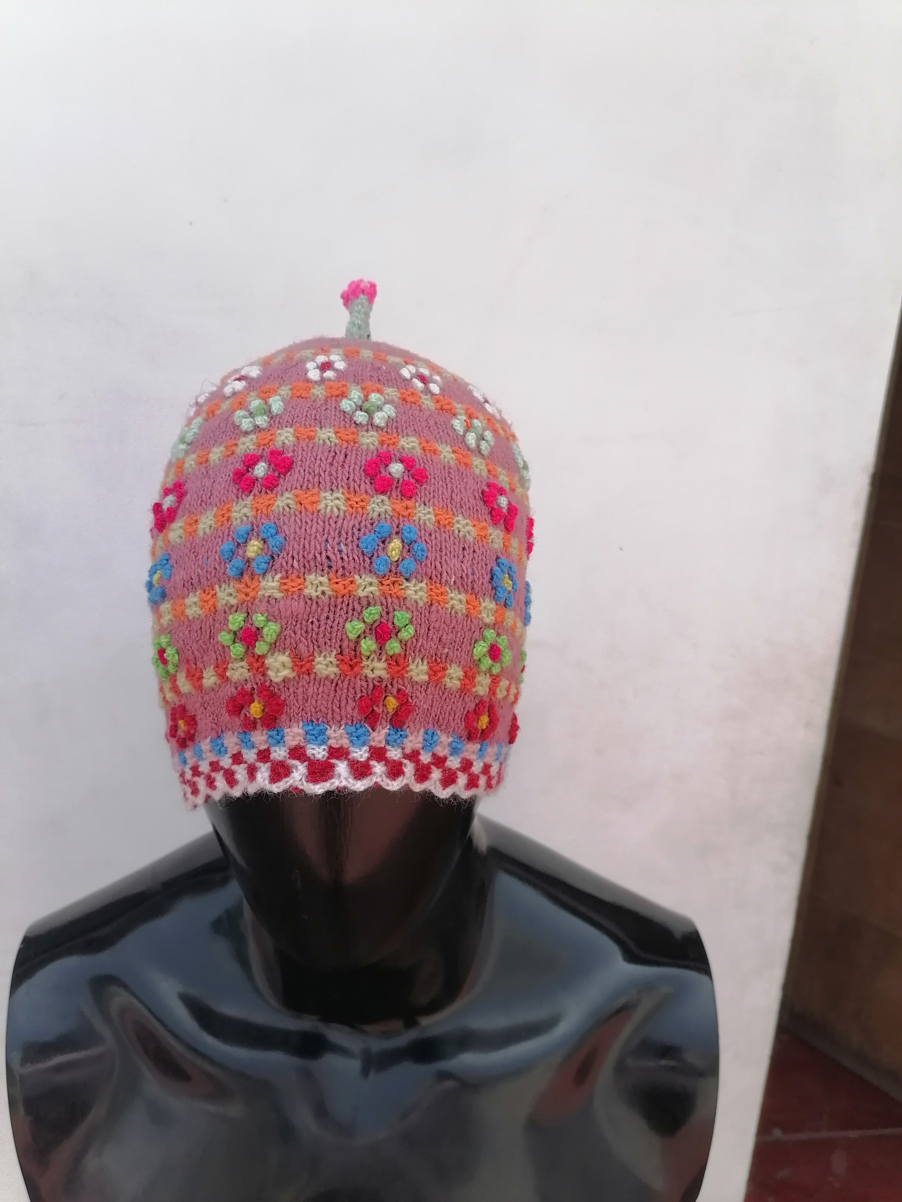 Unisex Knitted Wool Chullo for Warm Winter in Cusco