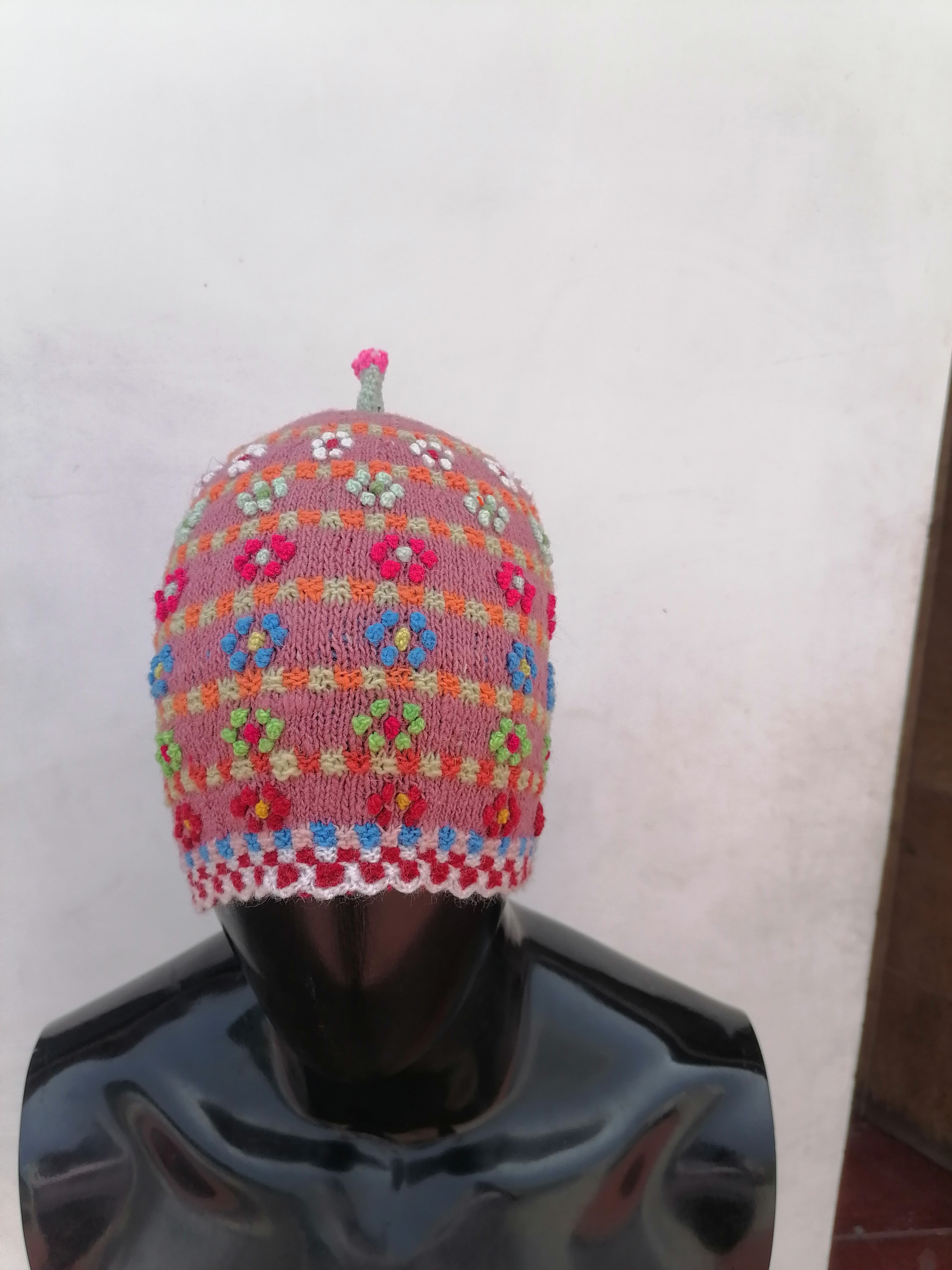 Unisex Knitted Wool Chullo for Warm Winter in Cusco