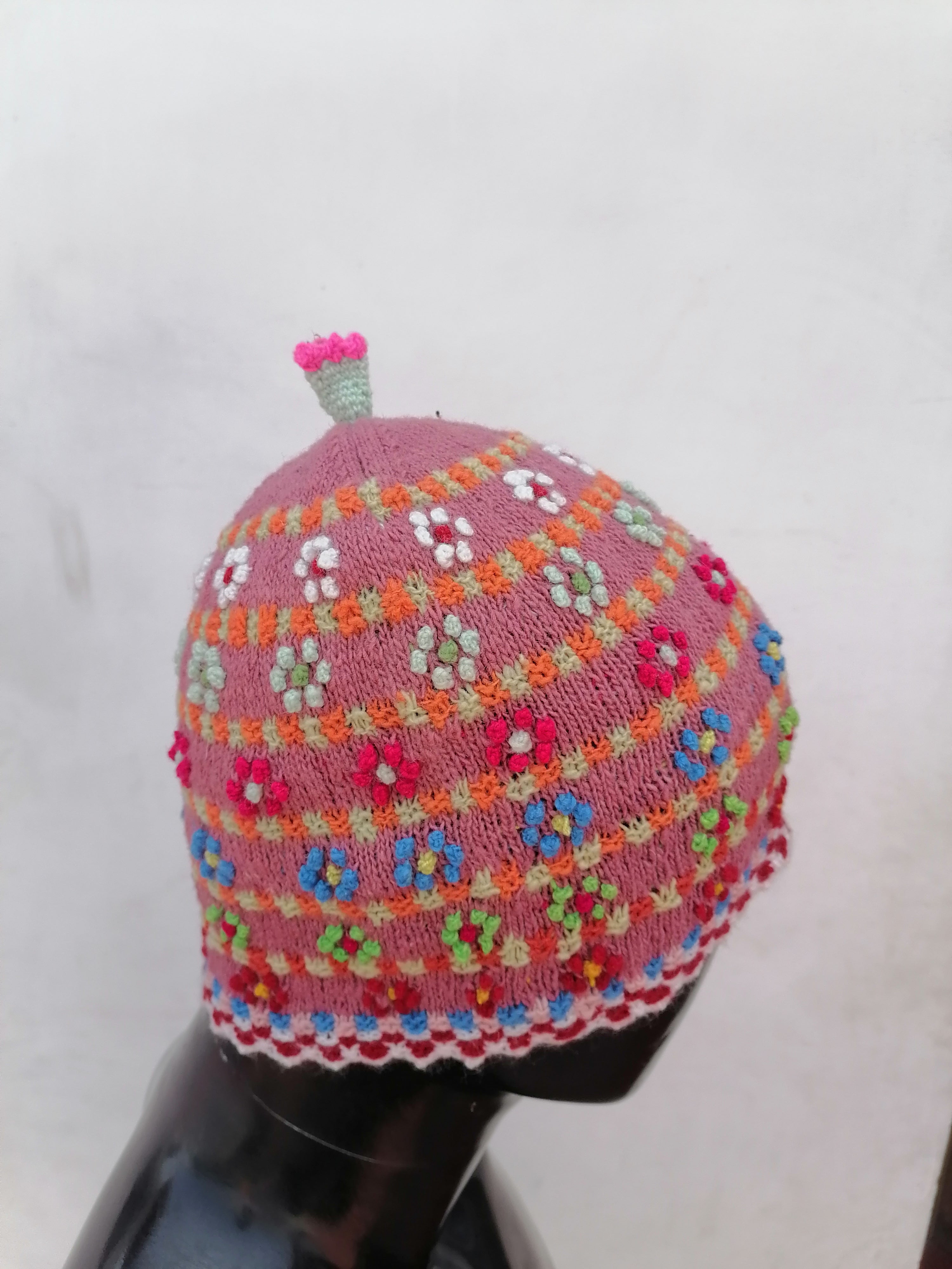 Unisex Knitted Wool Chullo for Warm Winter in Cusco