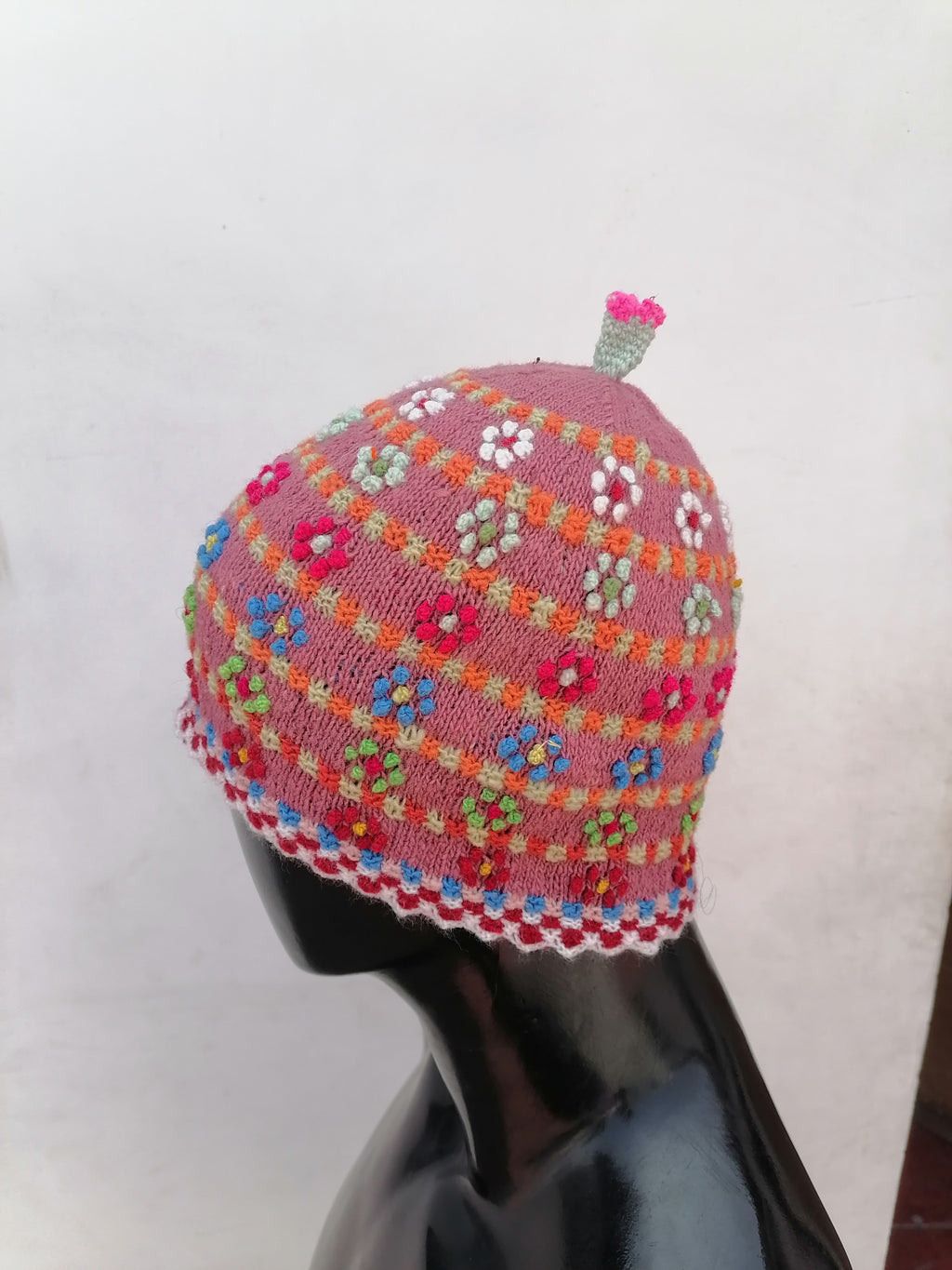 Unisex Knitted Wool Chullo for Warm Winter in Cusco