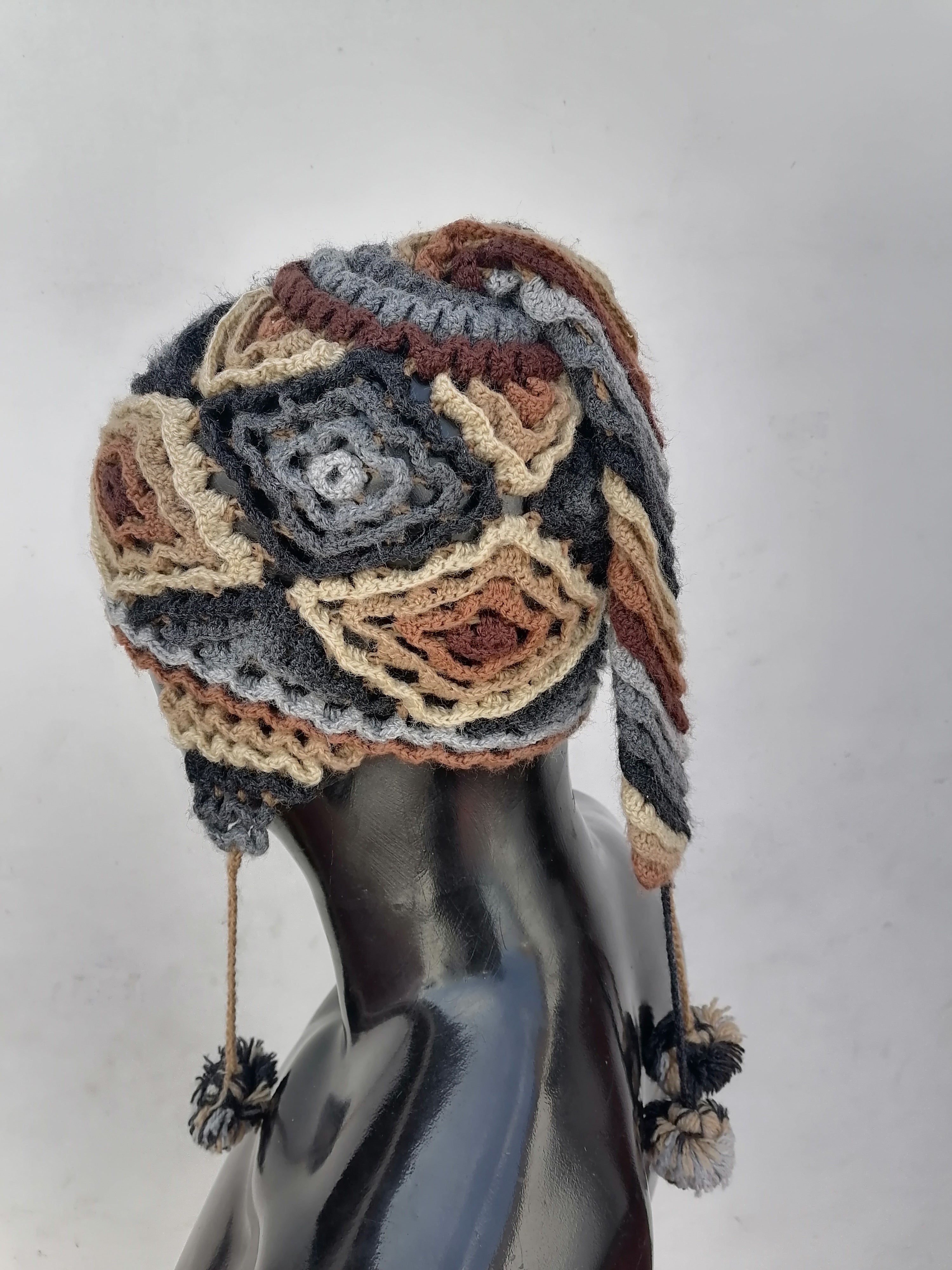 Unisex Knitted Wool Chullo for Winter Warm Peruvian Handicrafts from Cusco