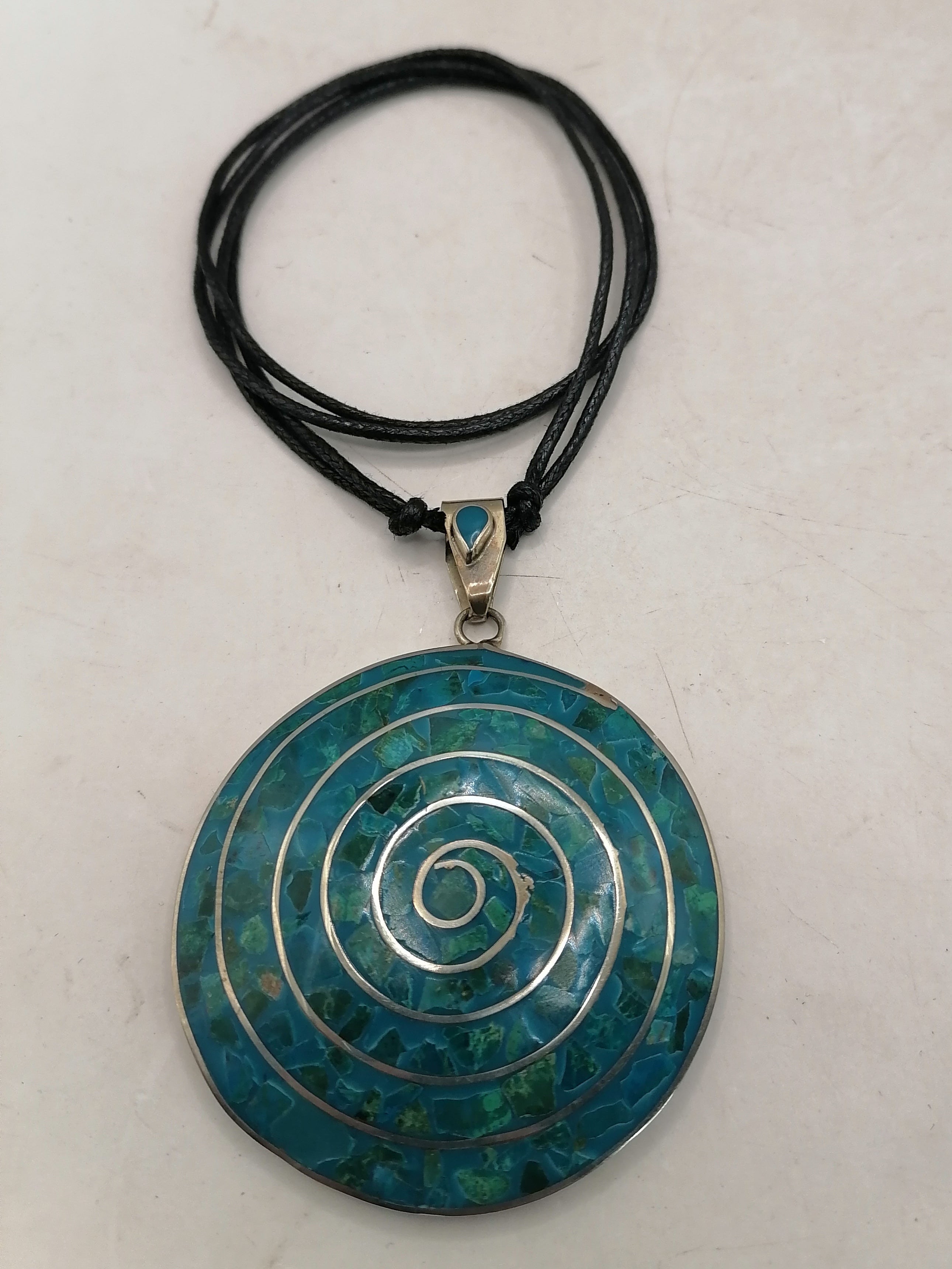 Unisex Handmade Alpaca Necklace with Inlaid Stone