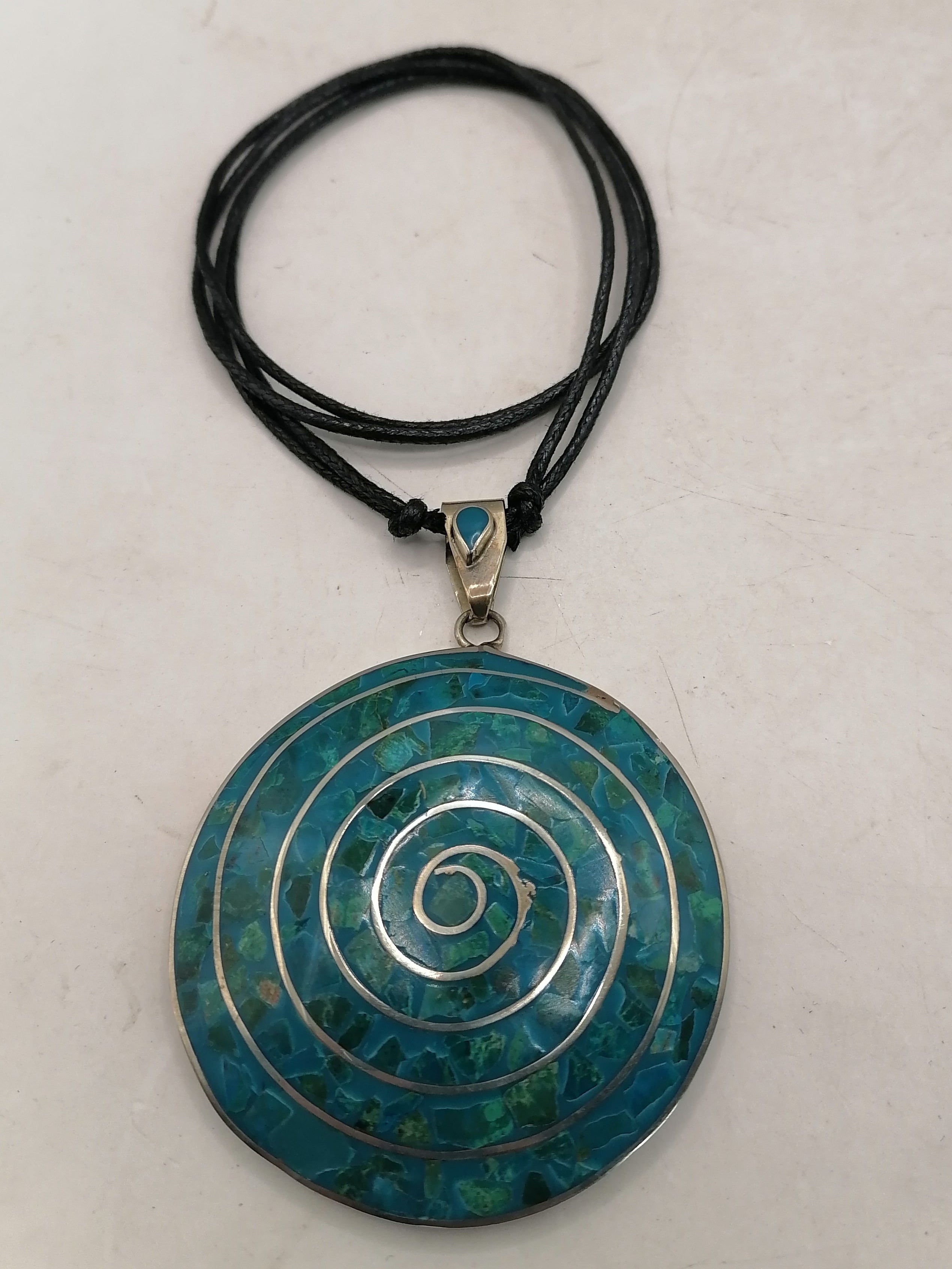 Unisex Handmade Alpaca Necklace with Inlaid Stone