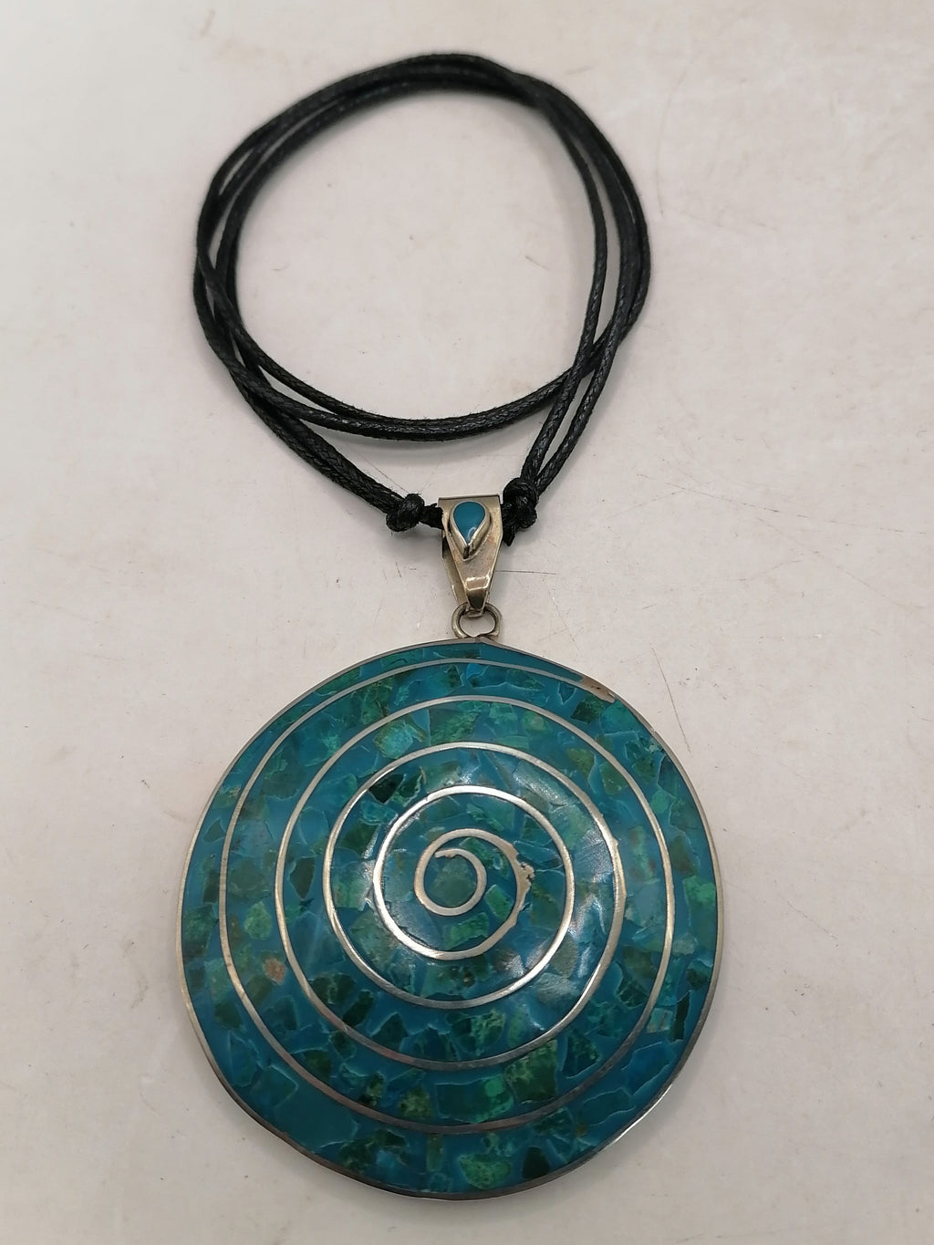 Unisex Handmade Alpaca Necklace with Inlaid Stone