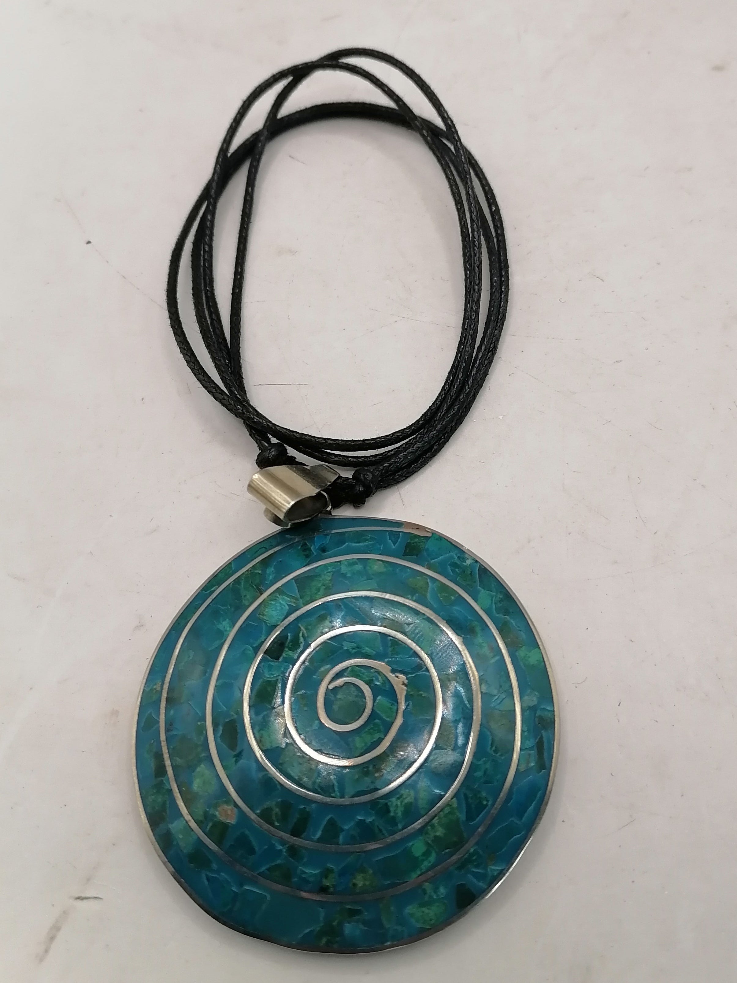 Unisex Handmade Alpaca Necklace with Inlaid Stone