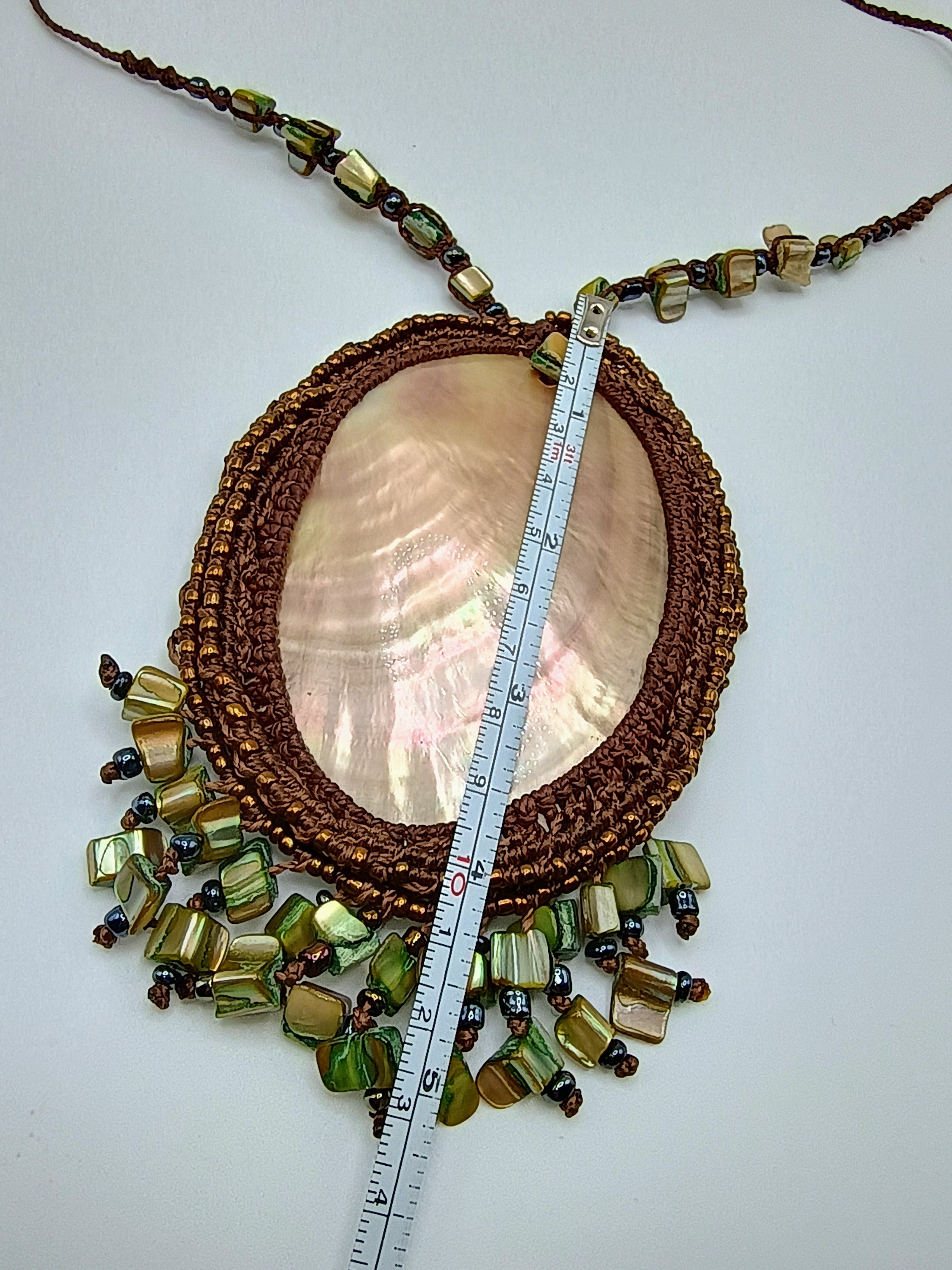 Unisex Macrame Necklace with Spondylus Shell and Mother-of-Pearl, Handmade Peruvian Craft