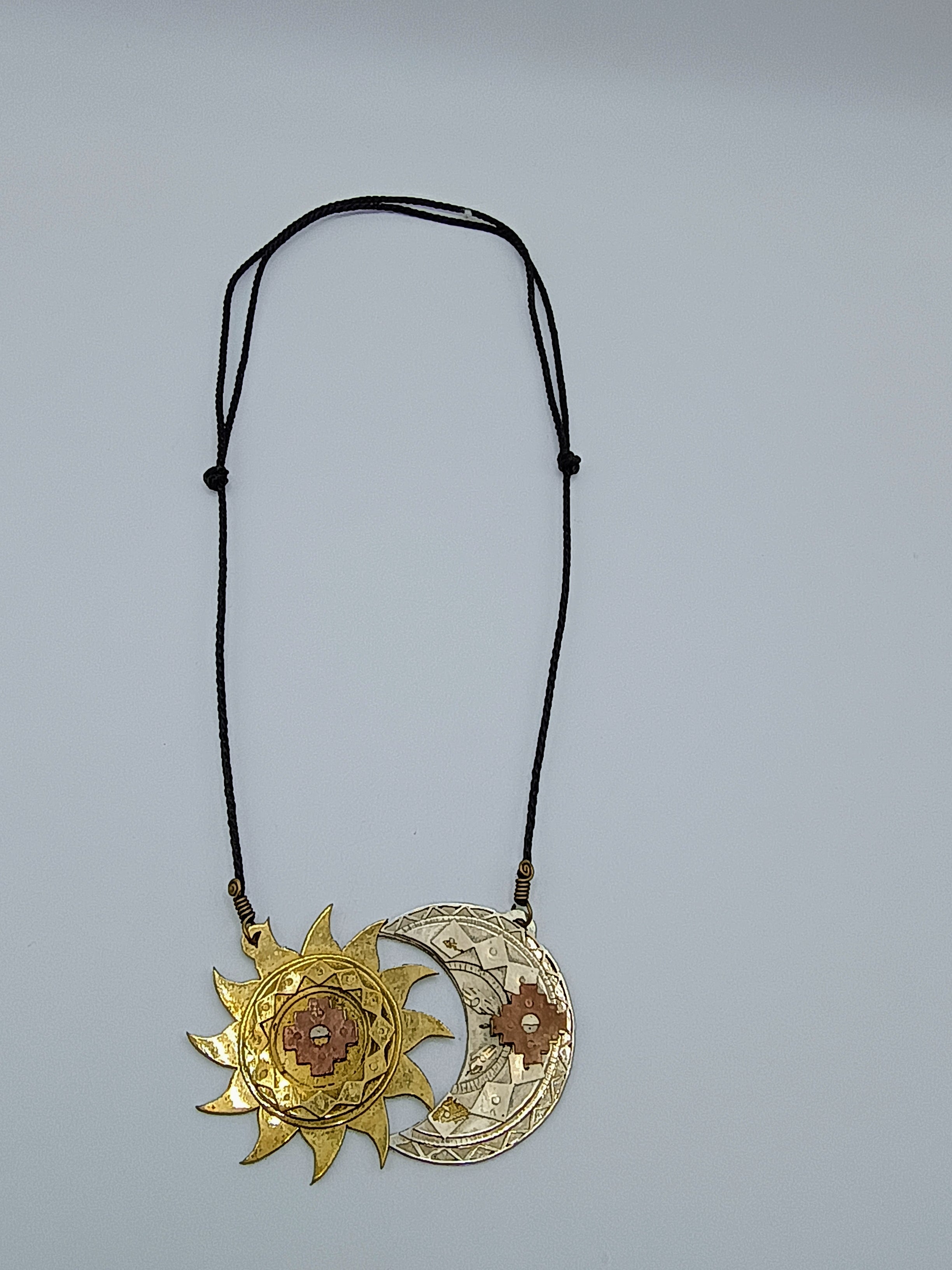 Unisex Handmade Necklace, Peruvian Craftsmanship, Cusco, Sun and Moon