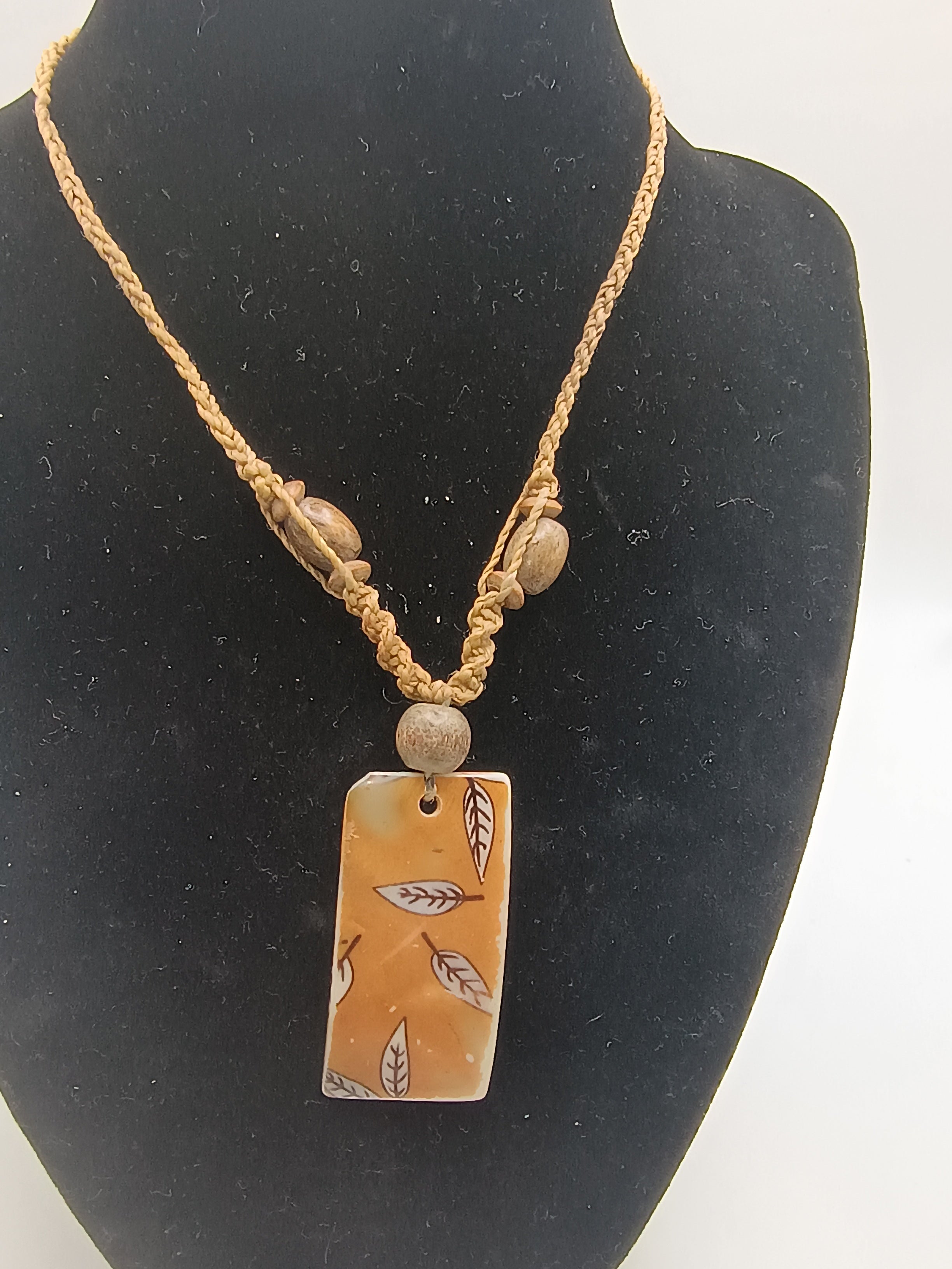Handmade Mother-of-Pearl Pendant Macrame Necklace