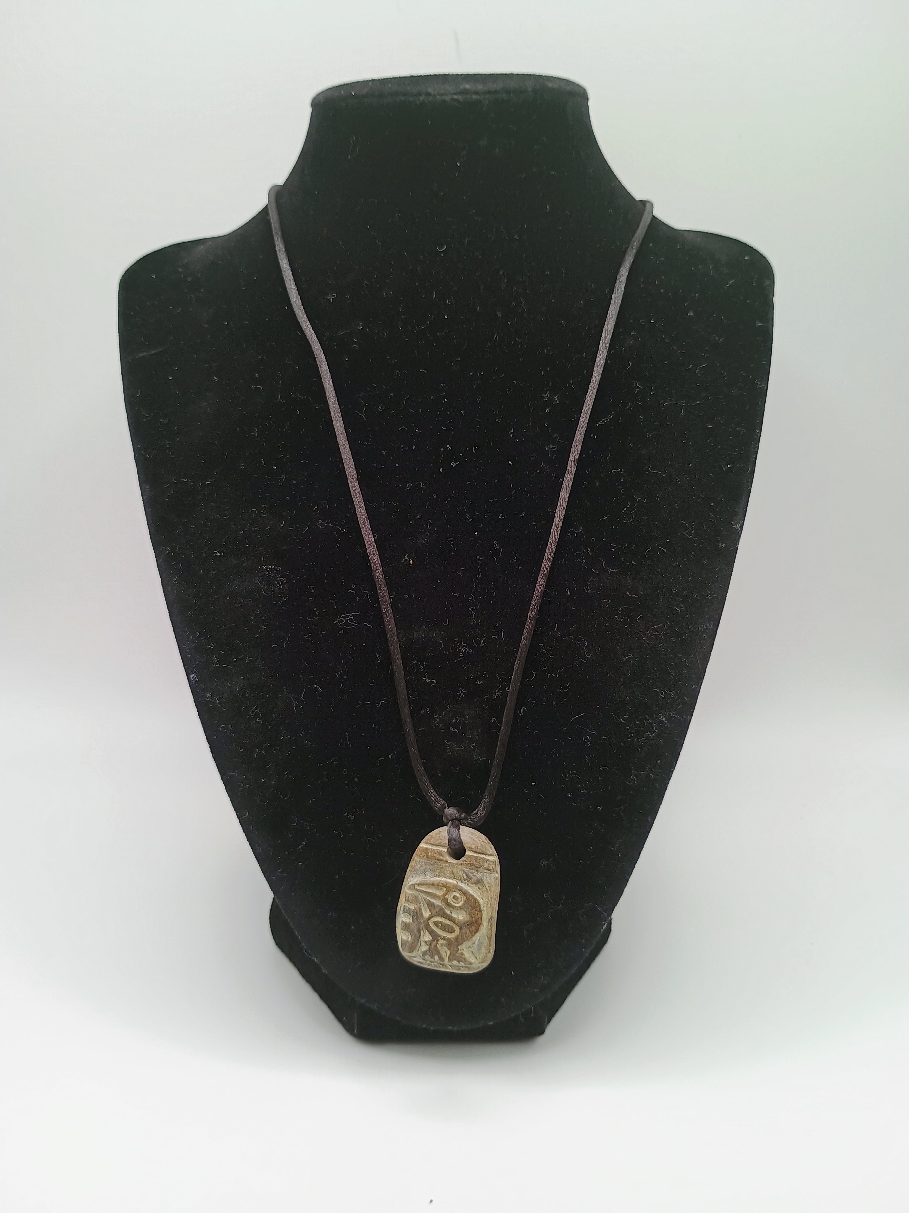 Unisex Adjustable Hand-Carved Stone Bird Pendant Necklace