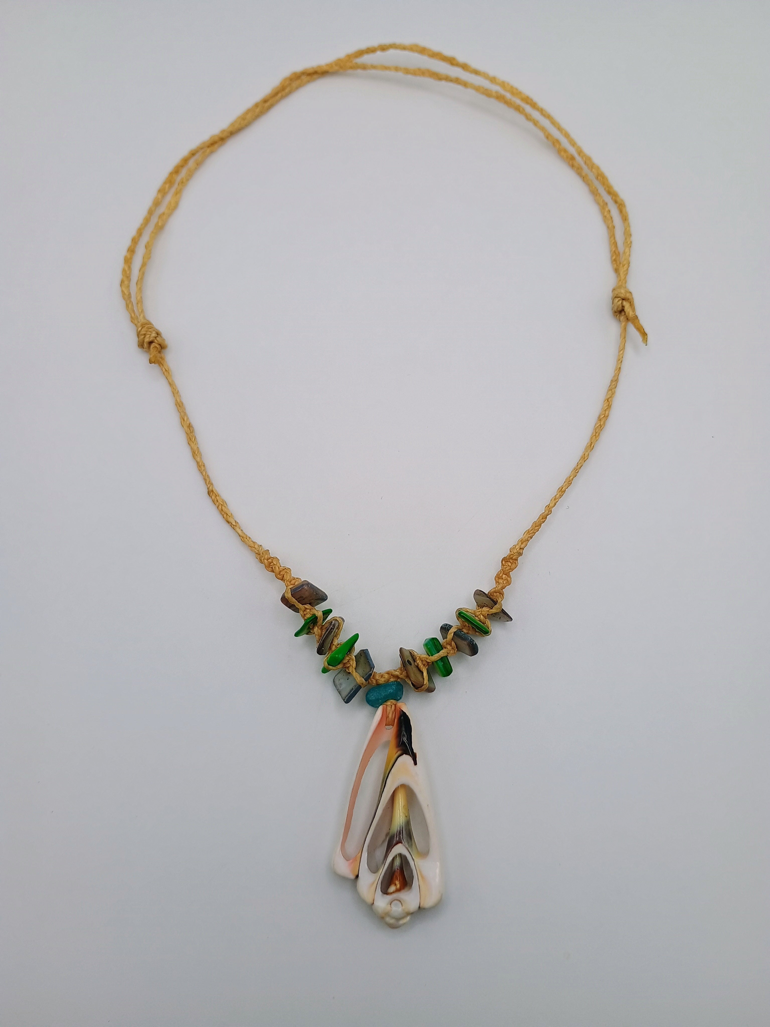 Handmade Mother-of-Pearl Necklace, Macrame Pendant, Peruvian Craftsmanship