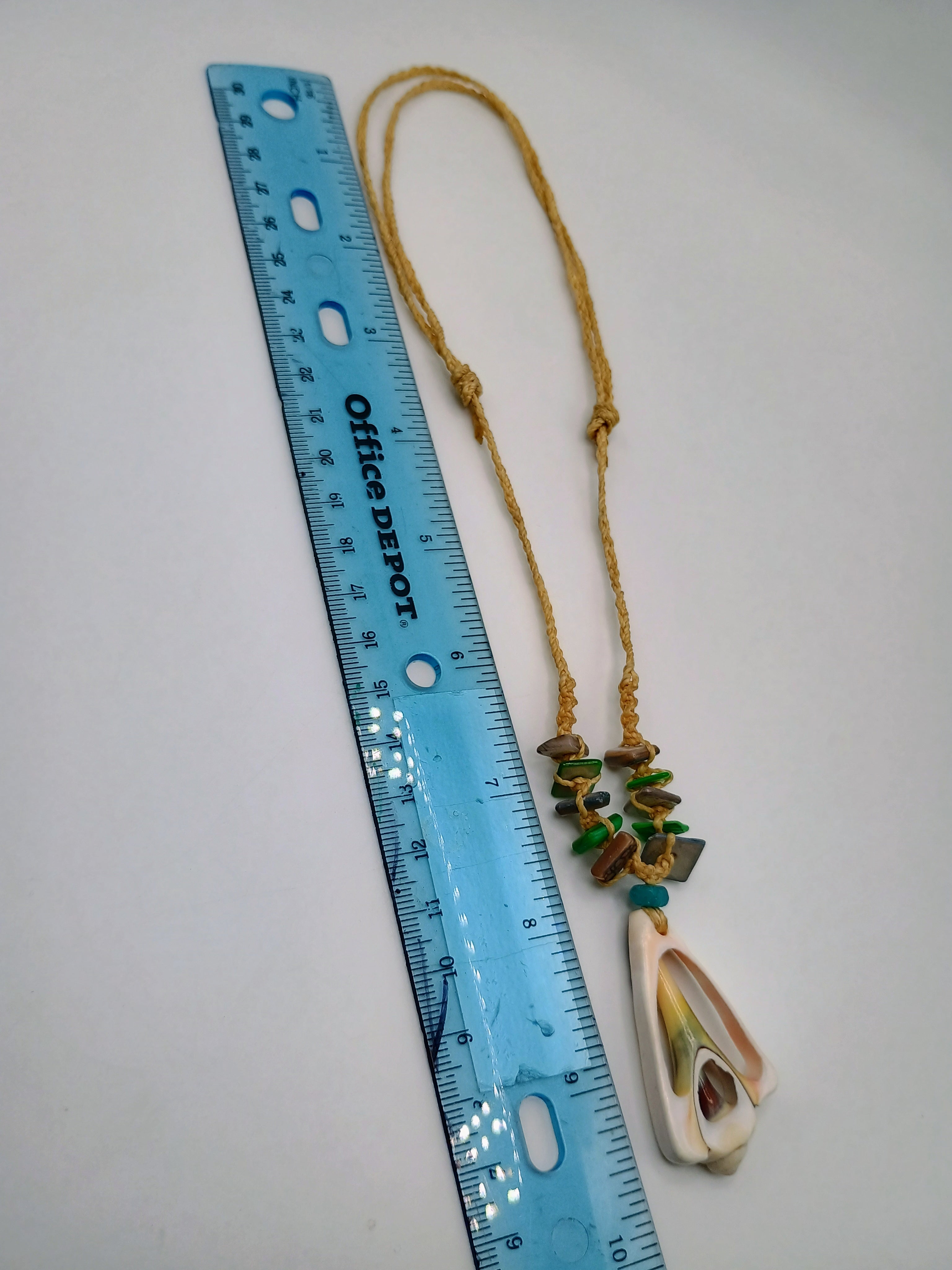 Handmade Mother-of-Pearl Necklace, Macrame Pendant, Peruvian Craftsmanship
