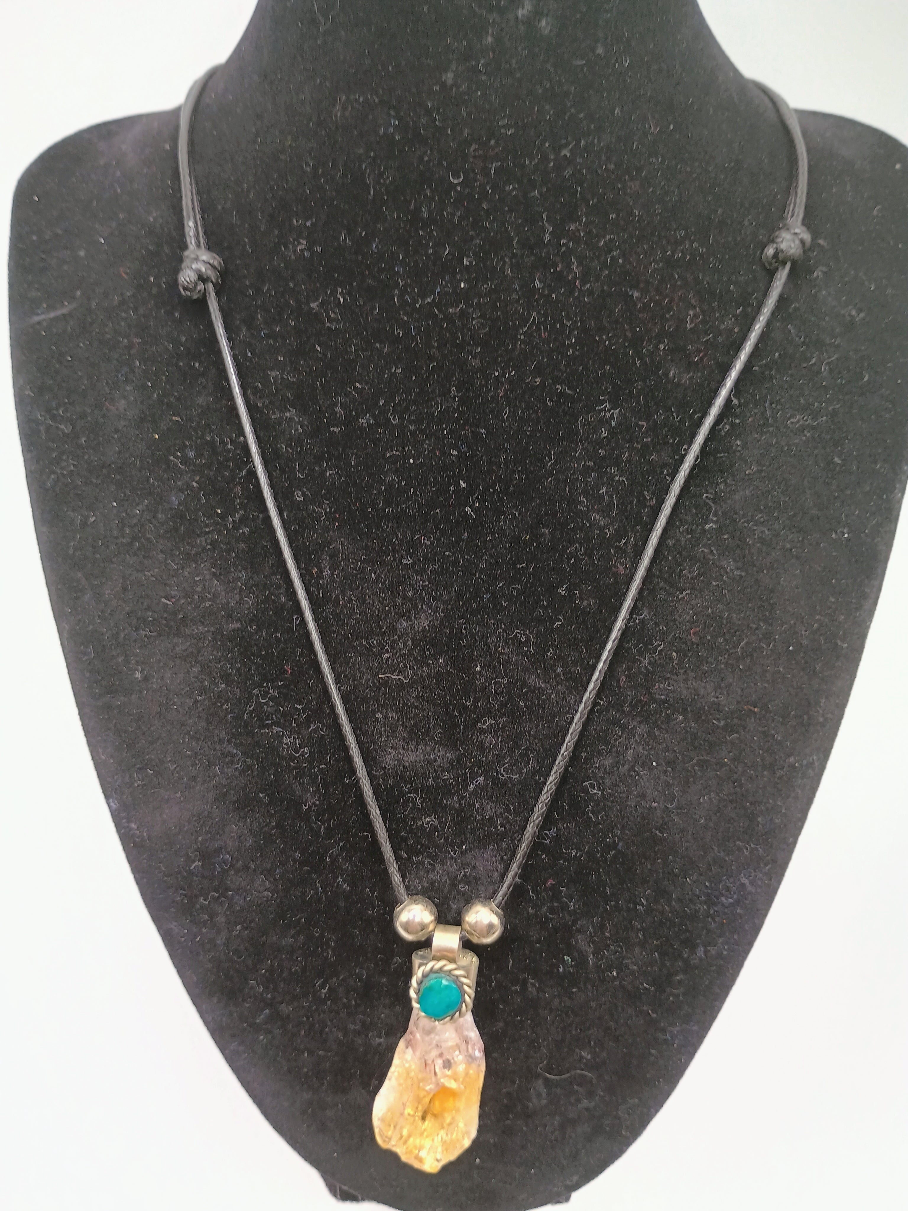 Handmade Natural Stone Citrine Necklace, Spiritual Amulet, Adjustable Thread